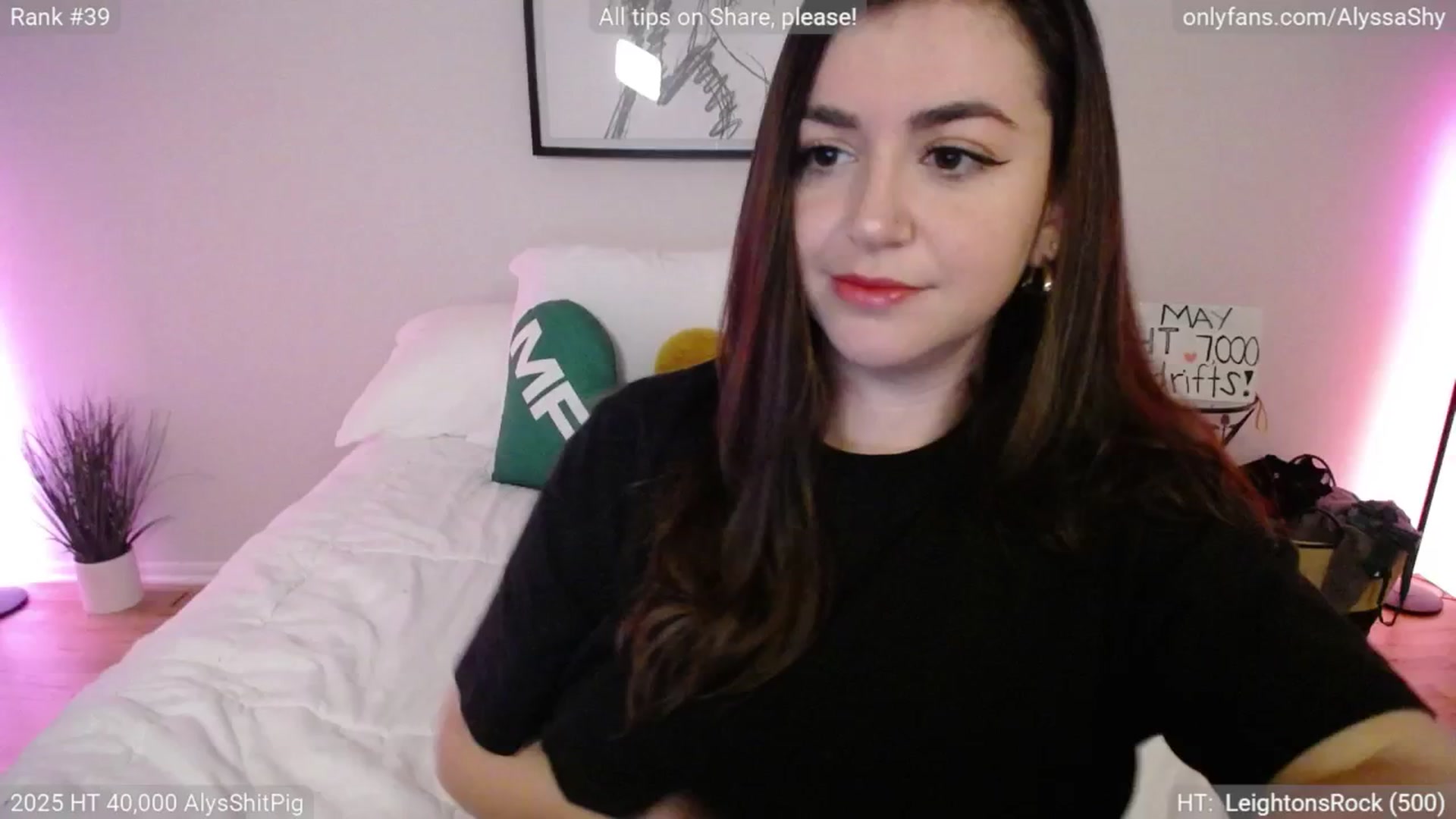 Gallery image thumbnail from AlyssaShy's myfreecams stream on, 05/13/2025, 01:40 image 17 of 20