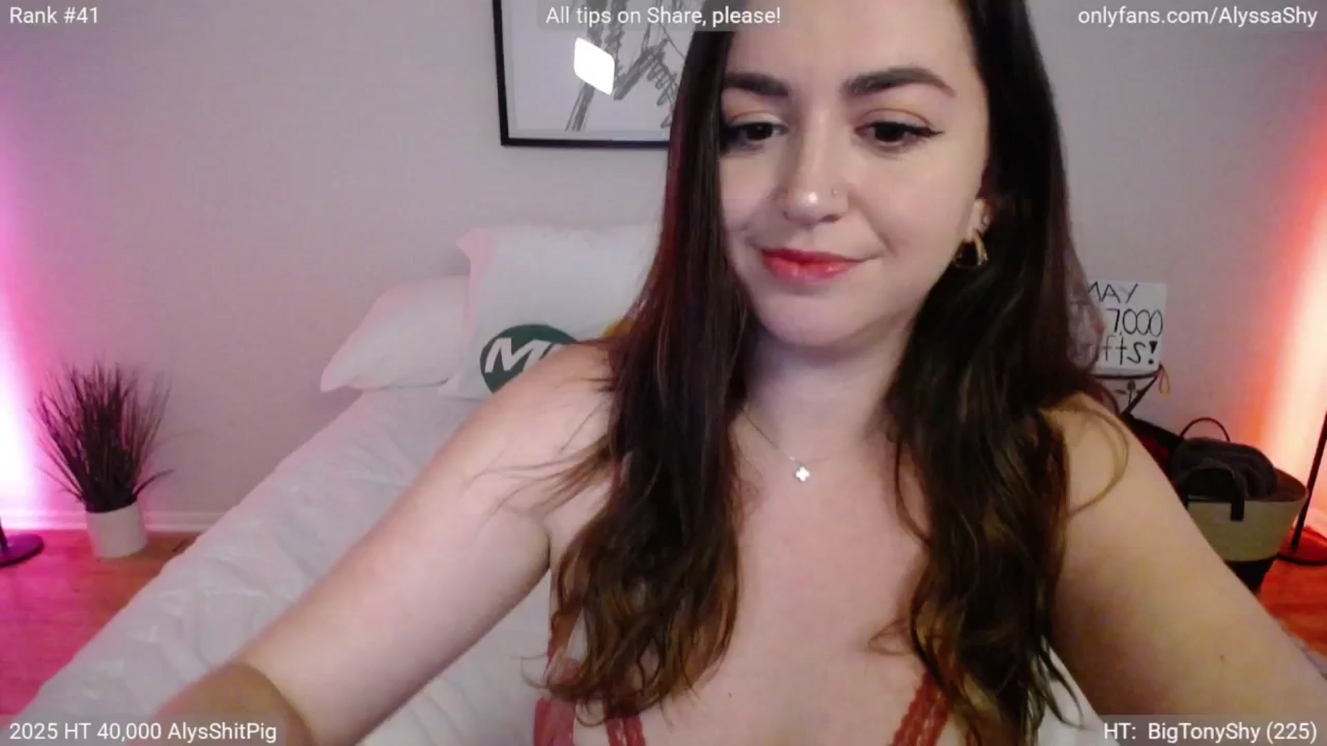 Gallery image thumbnail from AlyssaShy's myfreecams stream on, 05/13/2025, 23:56 image 10 of 20