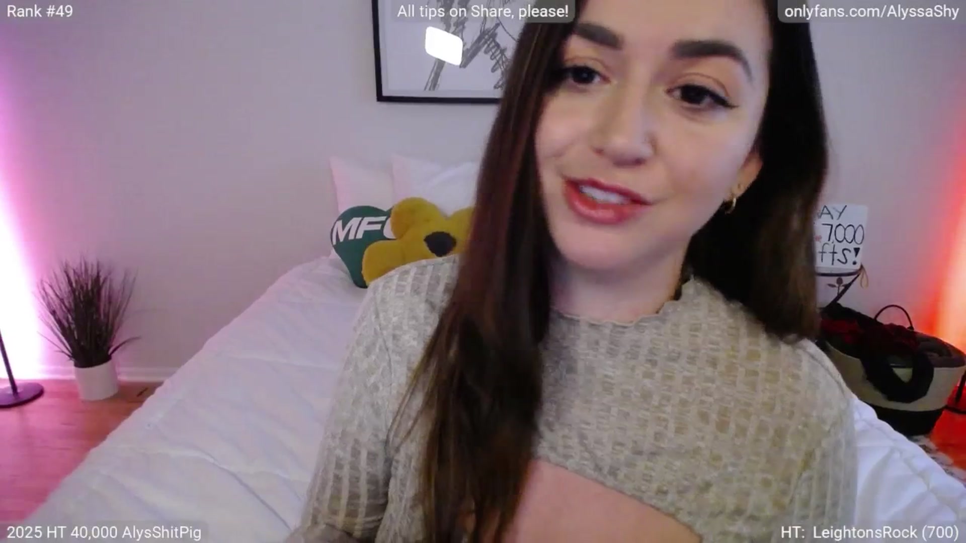 Gallery image thumbnail from AlyssaShy's myfreecams stream on, 05/18/2025, 23:57 image 15 of 20