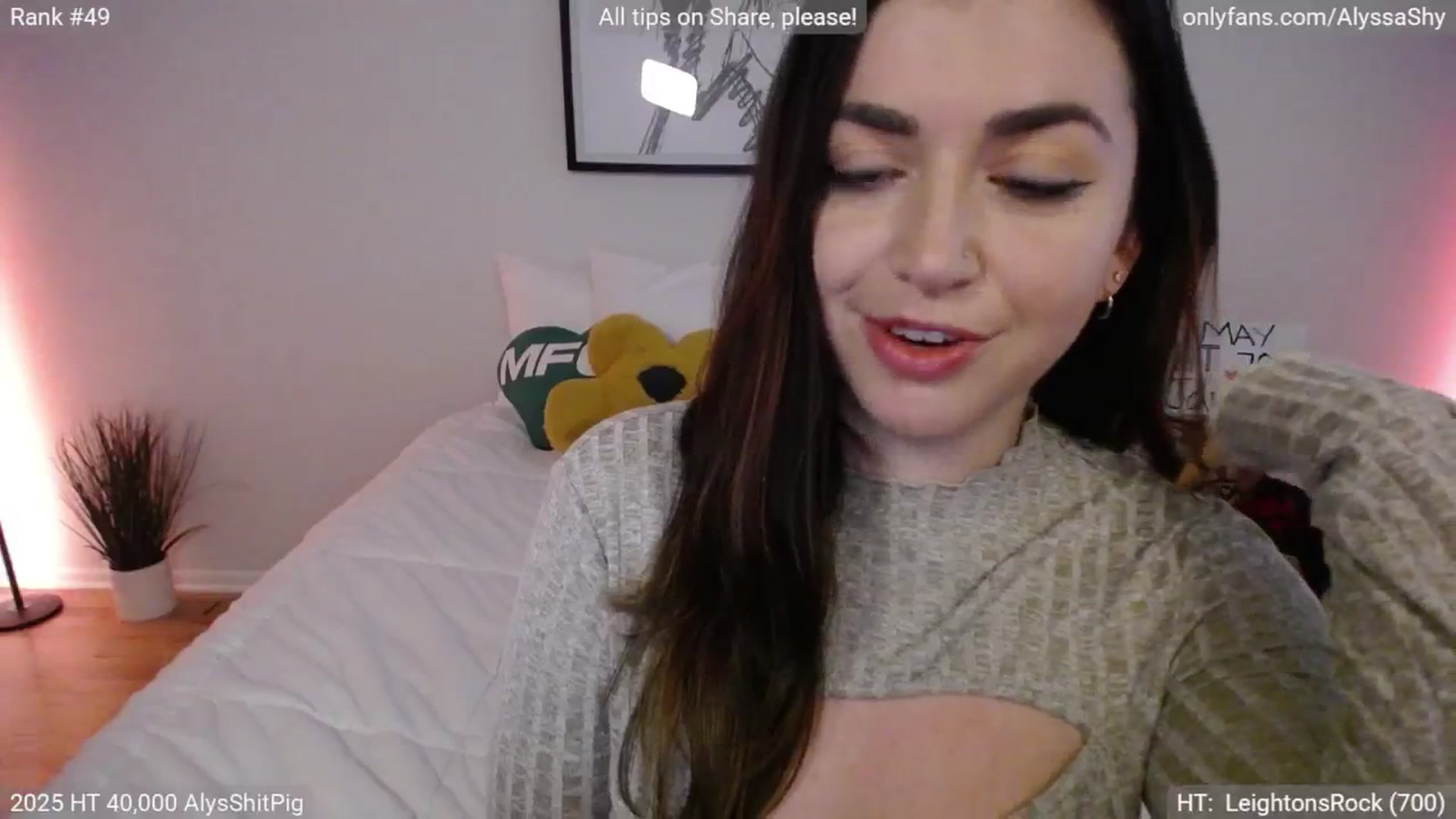 Gallery image thumbnail from AlyssaShy's myfreecams stream on, 05/18/2025, 23:57 image 20 of 20