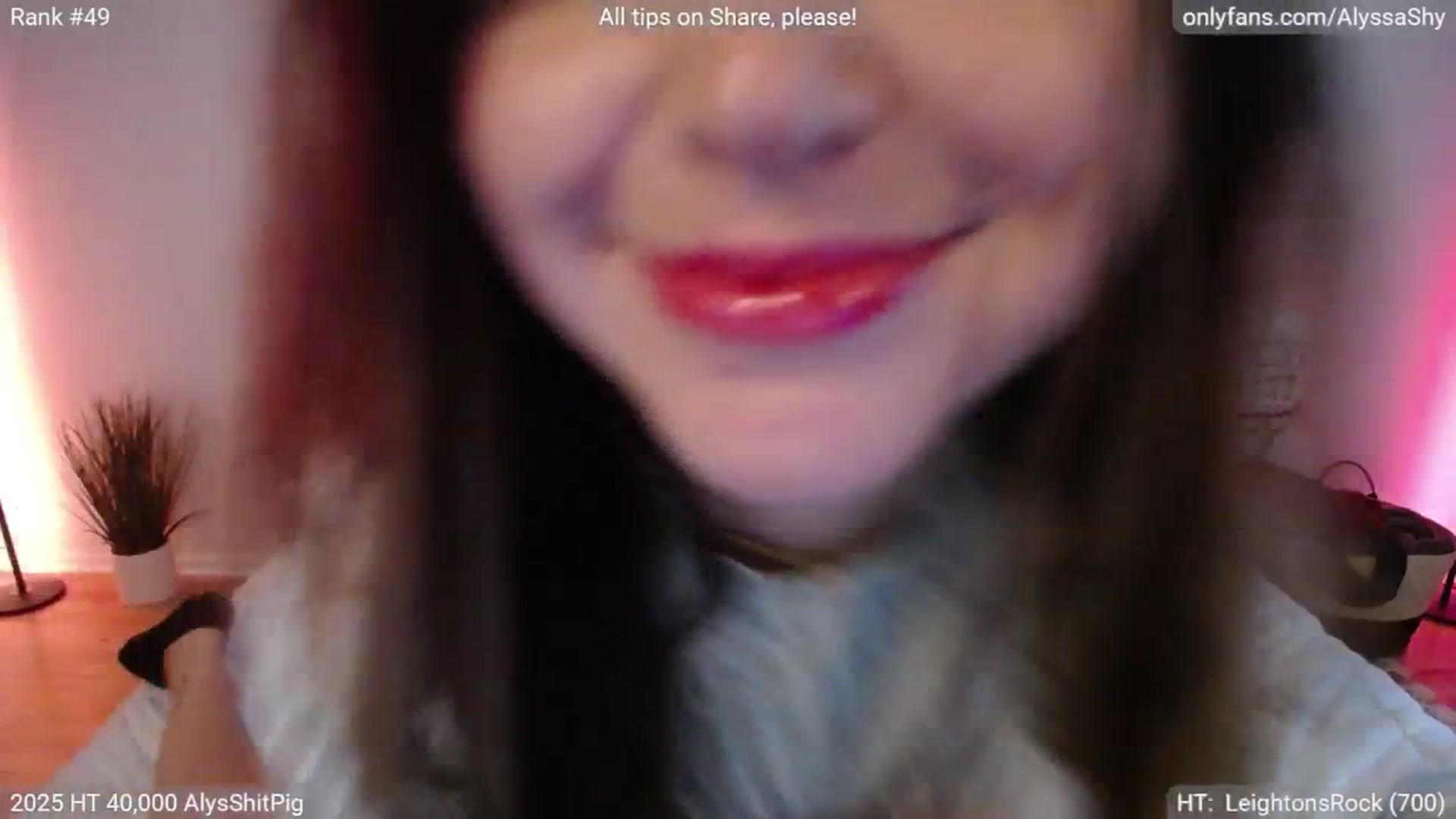 Gallery image thumbnail from AlyssaShy's myfreecams stream on, 05/18/2025, 23:57 image 14 of 20