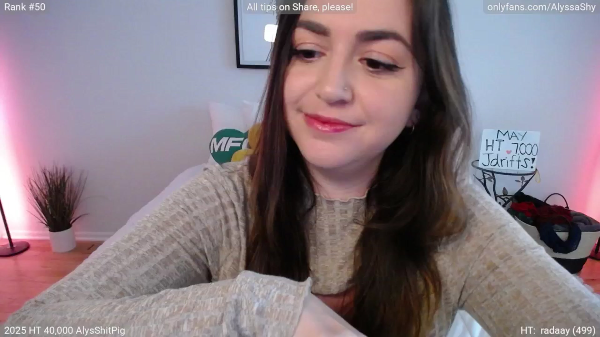 Gallery image thumbnail from AlyssaShy's myfreecams stream on, 05/18/2025, 23:57 image 2 of 20
