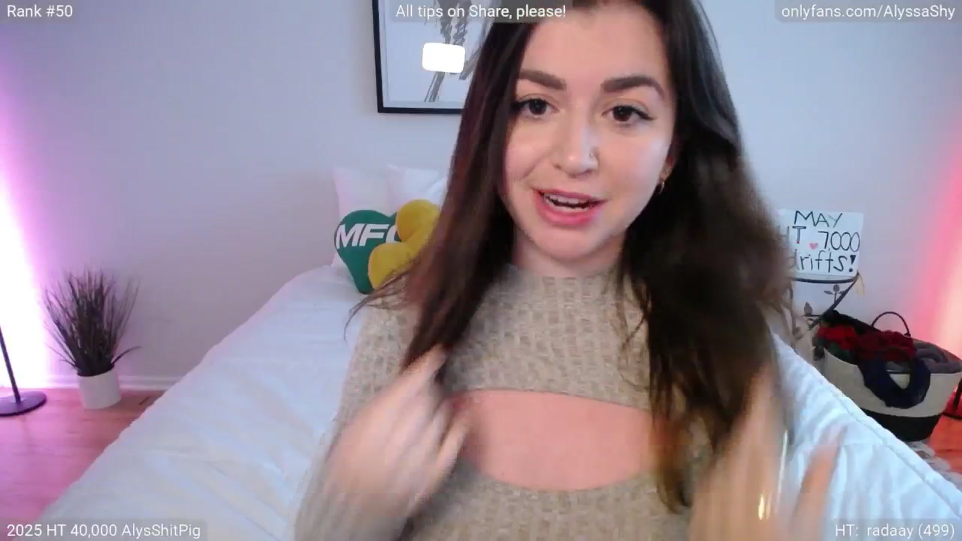 Gallery image thumbnail from AlyssaShy's myfreecams stream on, 05/18/2025, 23:57 image 4 of 20