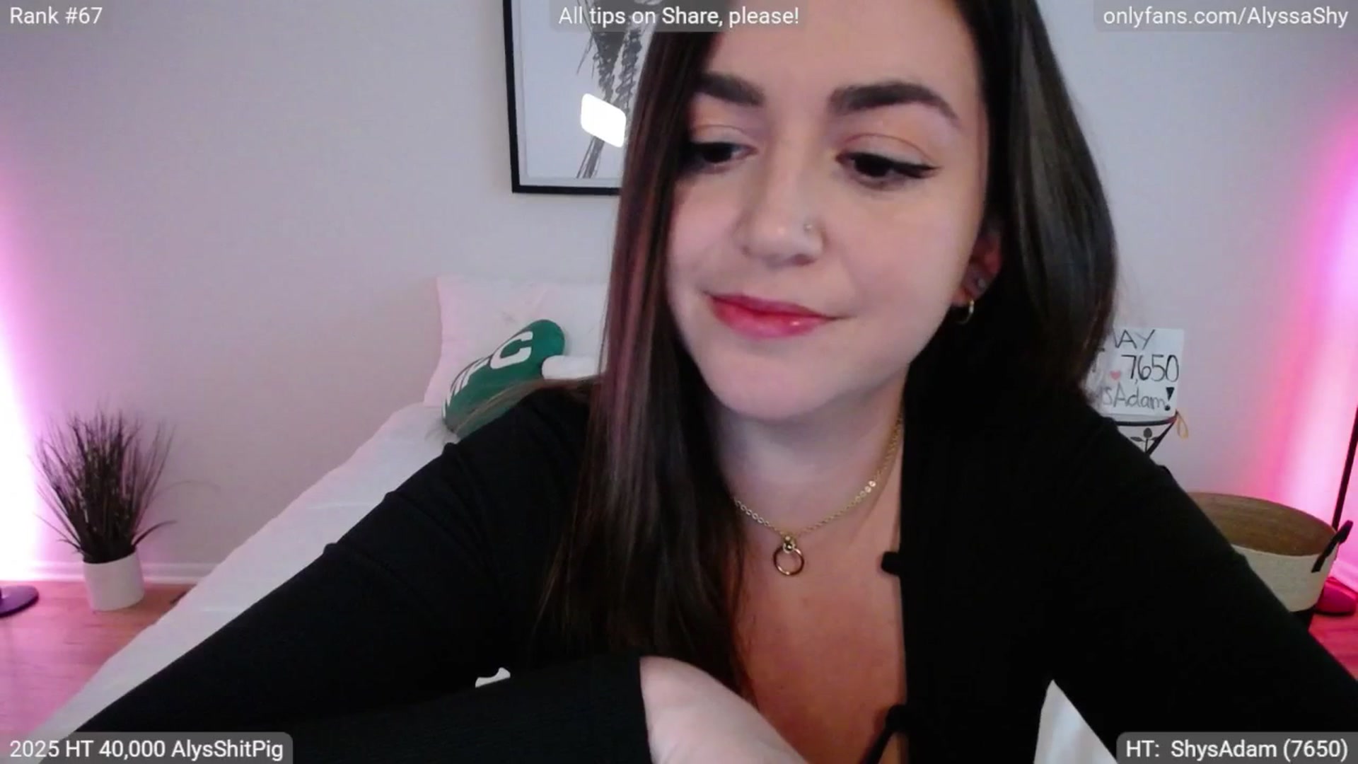 Gallery image thumbnail from AlyssaShy's myfreecams stream on, 05/27/2025, 22:51 image 15 of 20