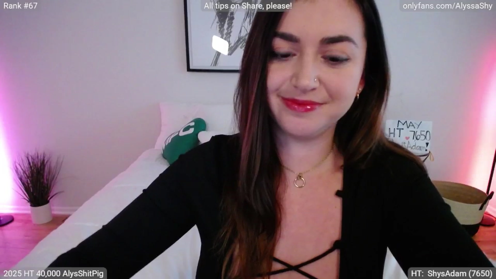 Gallery image thumbnail from AlyssaShy's myfreecams stream on, 05/27/2025, 22:51 image 18 of 20