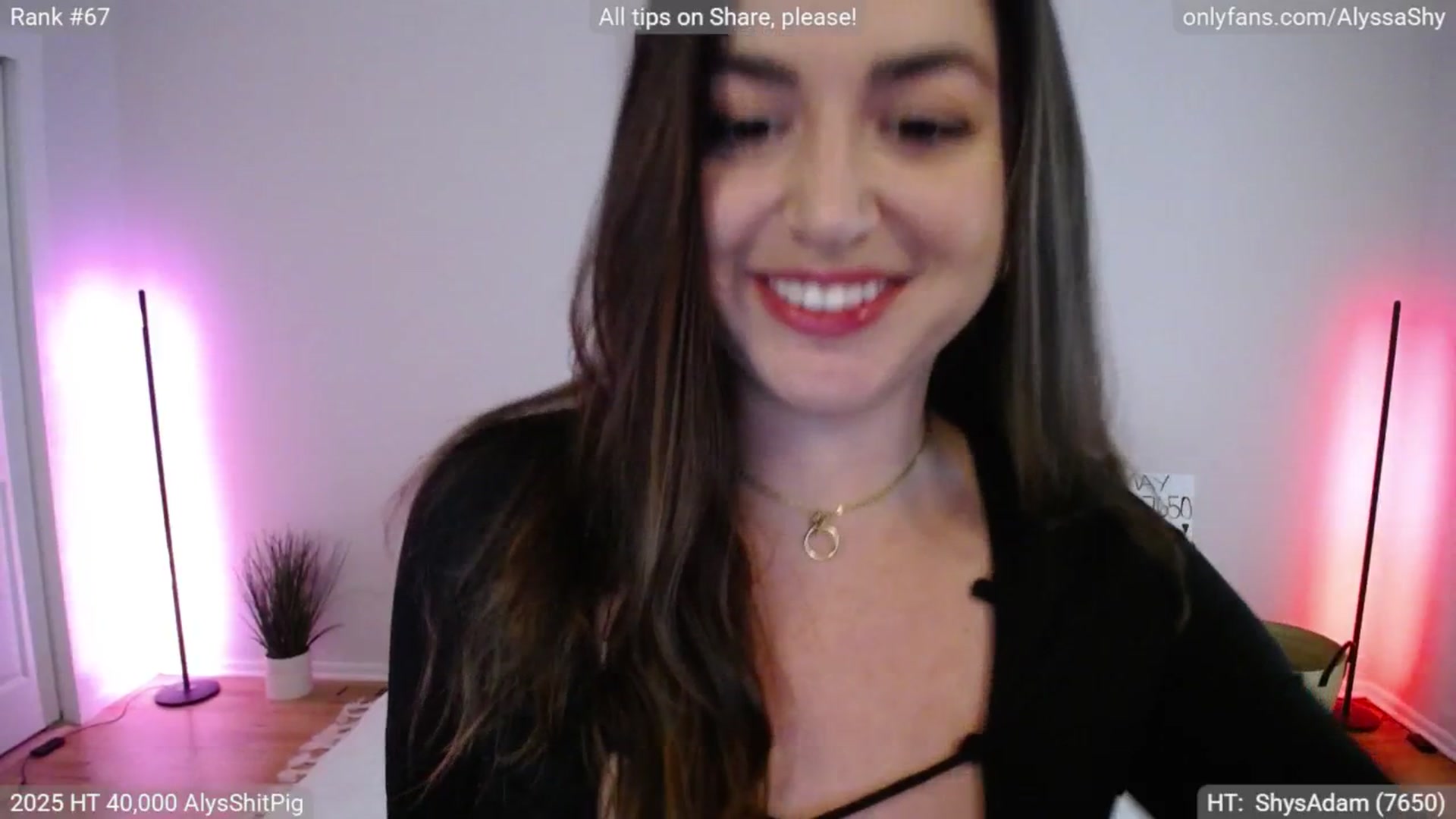 Gallery image thumbnail from AlyssaShy's myfreecams stream on, 05/27/2025, 22:51 image 8 of 20
