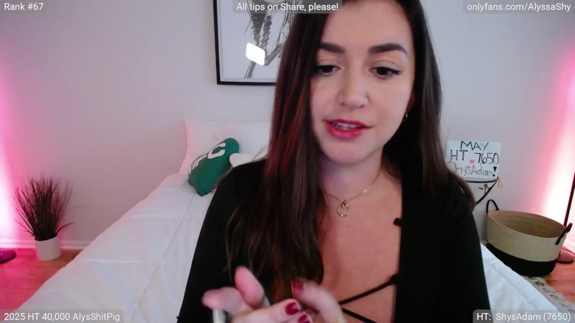 Gallery image thumbnail from AlyssaShy's myfreecams stream on, 05/27/2025, 22:51 image 17 of 20