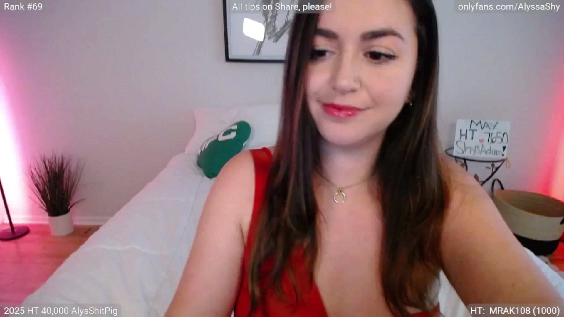 Gallery image thumbnail from AlyssaShy's myfreecams stream on, 05/29/2025, 23:05 image 19 of 20
