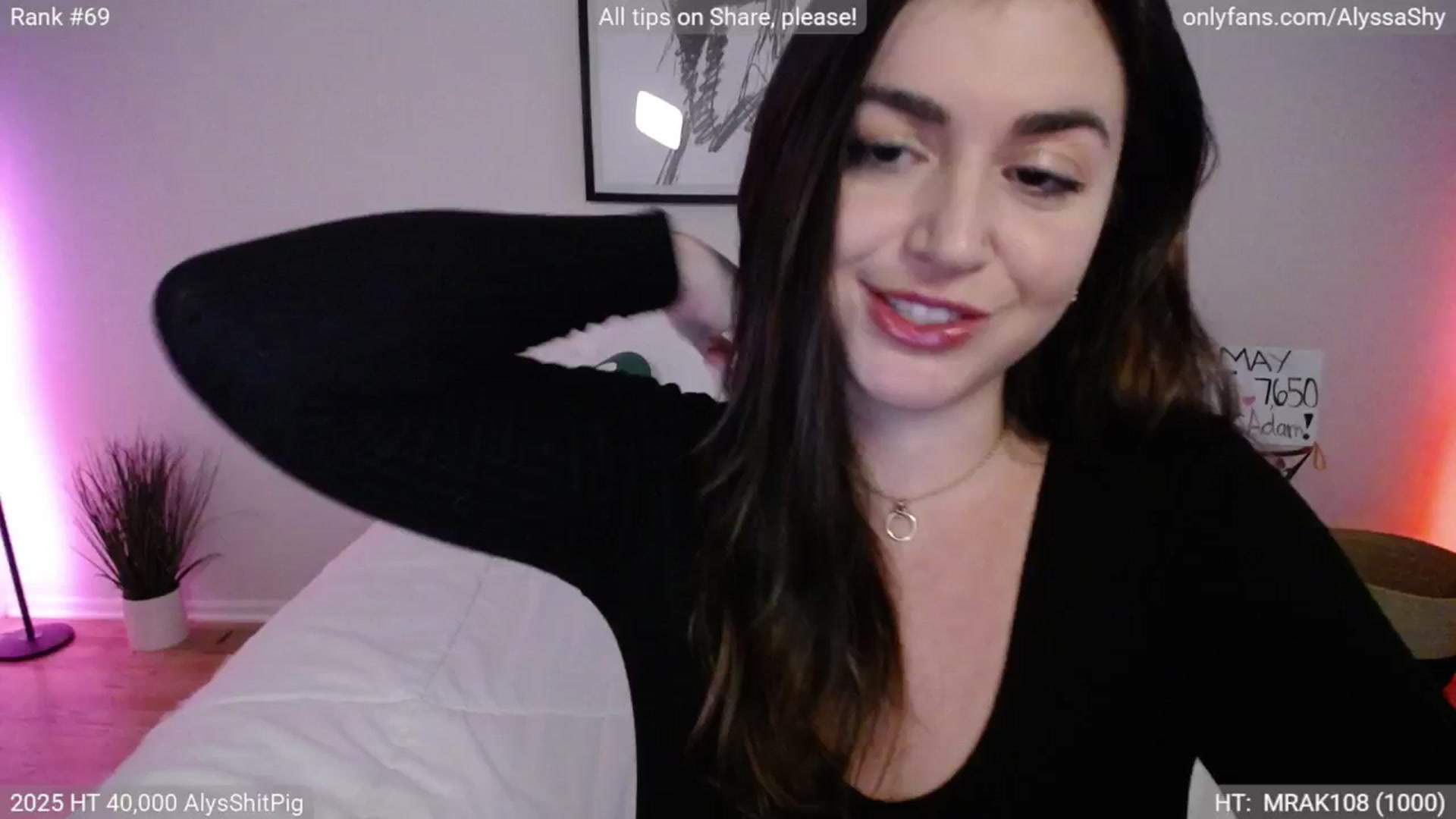 Gallery image thumbnail from AlyssaShy's myfreecams stream on, 05/30/2025, 24:37 image 9 of 20