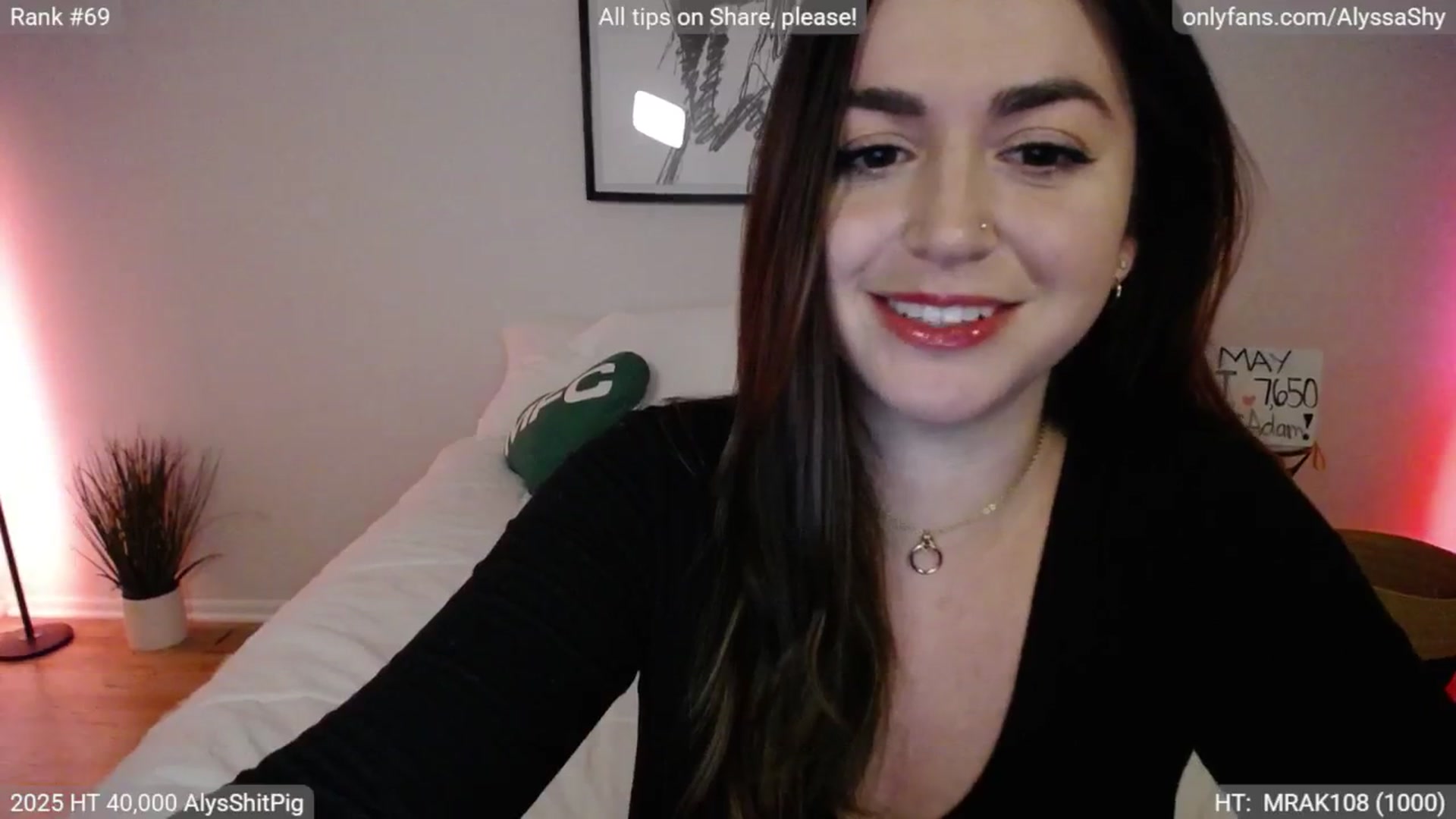 Gallery image thumbnail from AlyssaShy's myfreecams stream on, 05/30/2025, 24:37 image 18 of 20