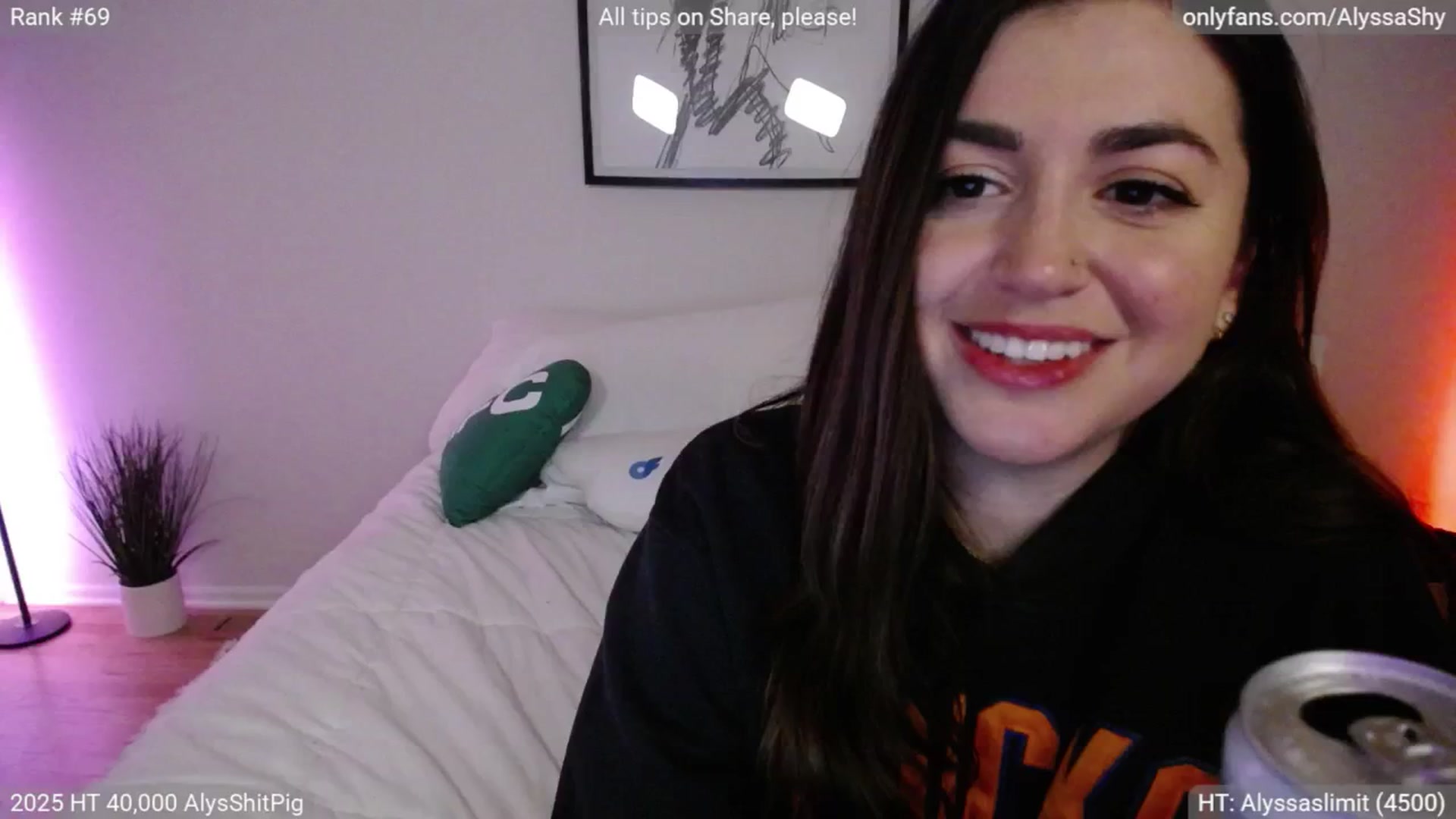 Gallery image thumbnail from AlyssaShy's myfreecams stream on, 06/01/2025, 04:35 image 9 of 20