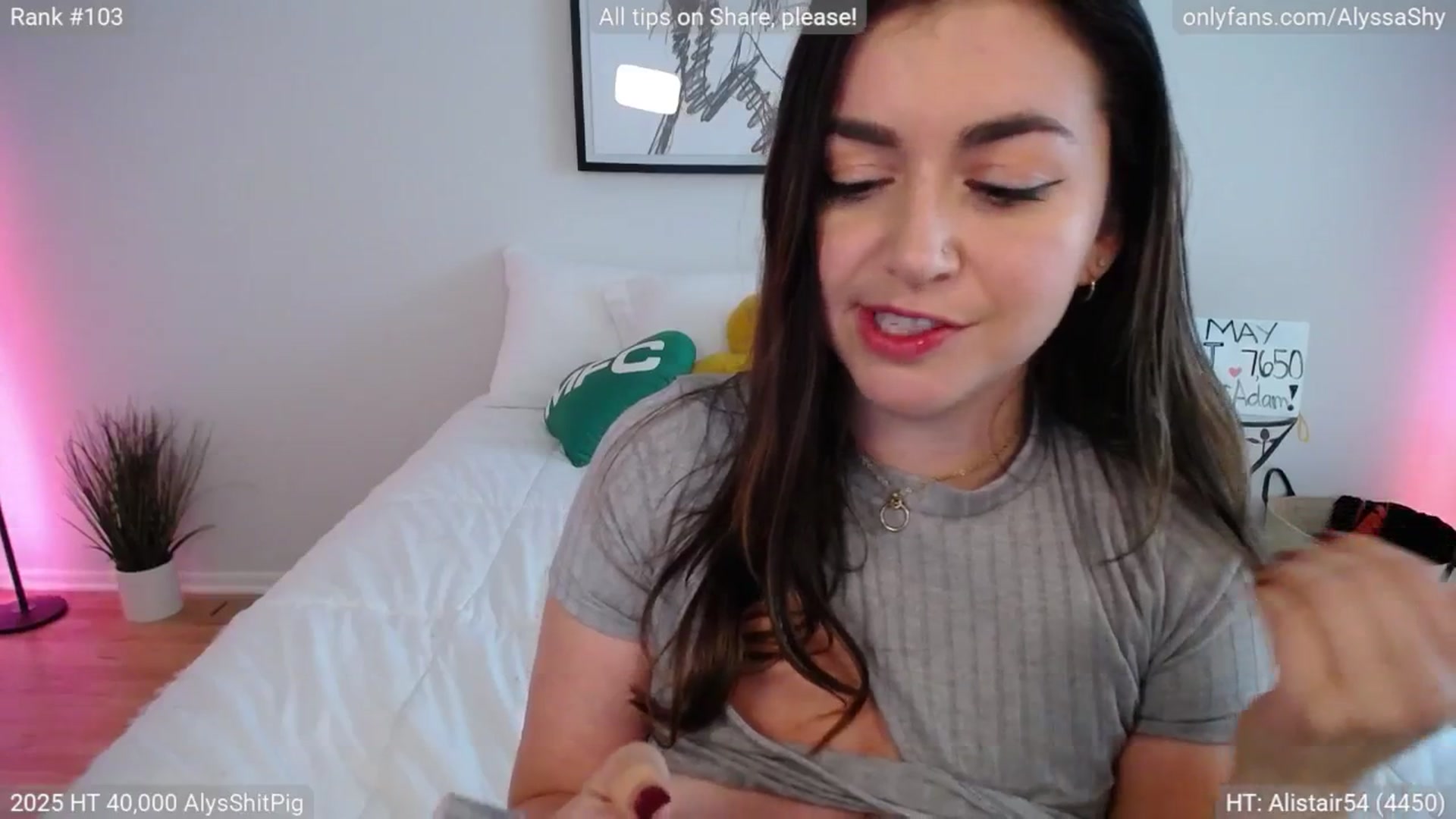 Gallery image thumbnail from AlyssaShy's myfreecams stream on, 06/01/2025, 22:27 image 15 of 20