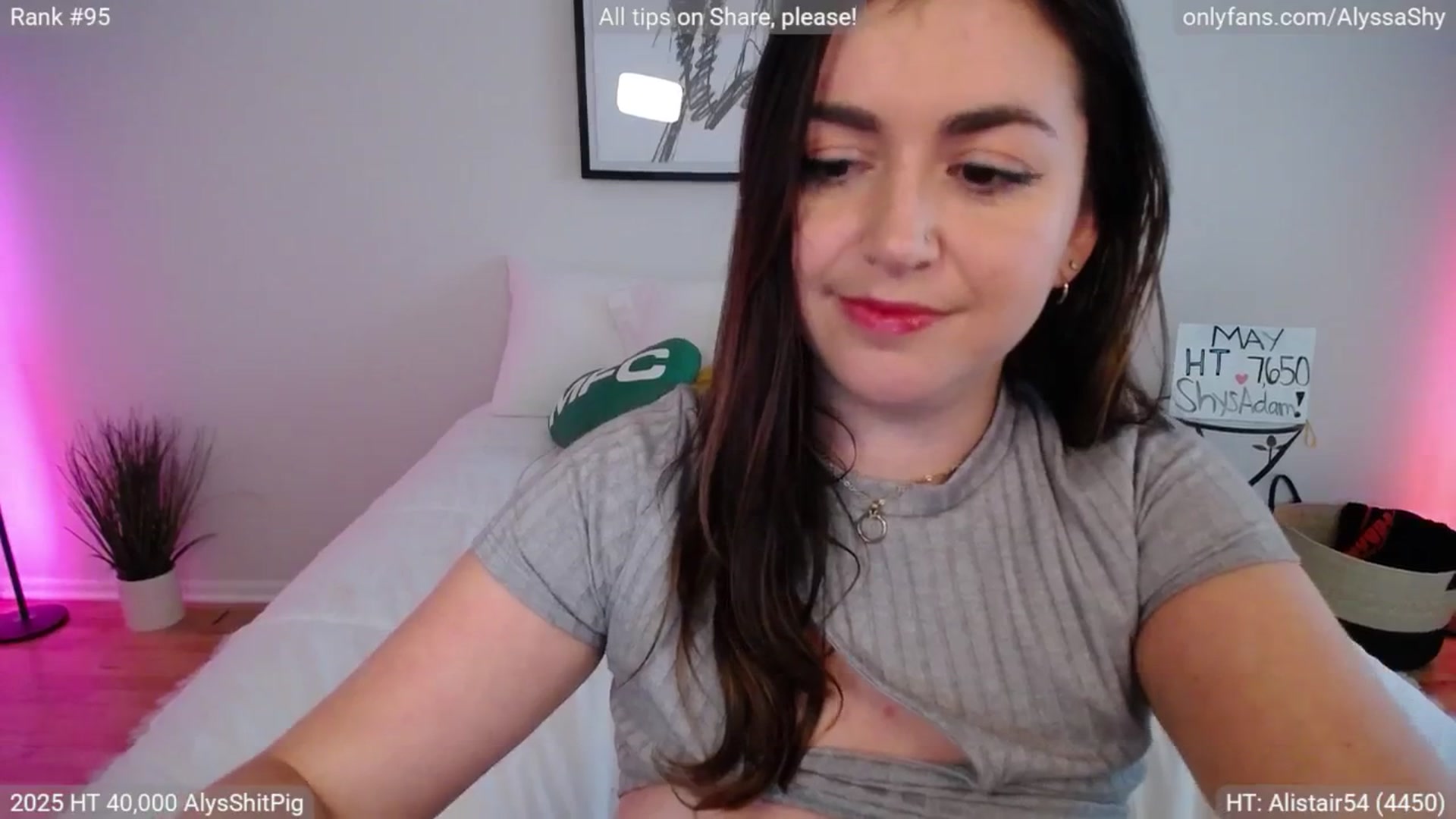 Gallery image thumbnail from AlyssaShy's myfreecams stream on, 06/01/2025, 22:27 image 19 of 20