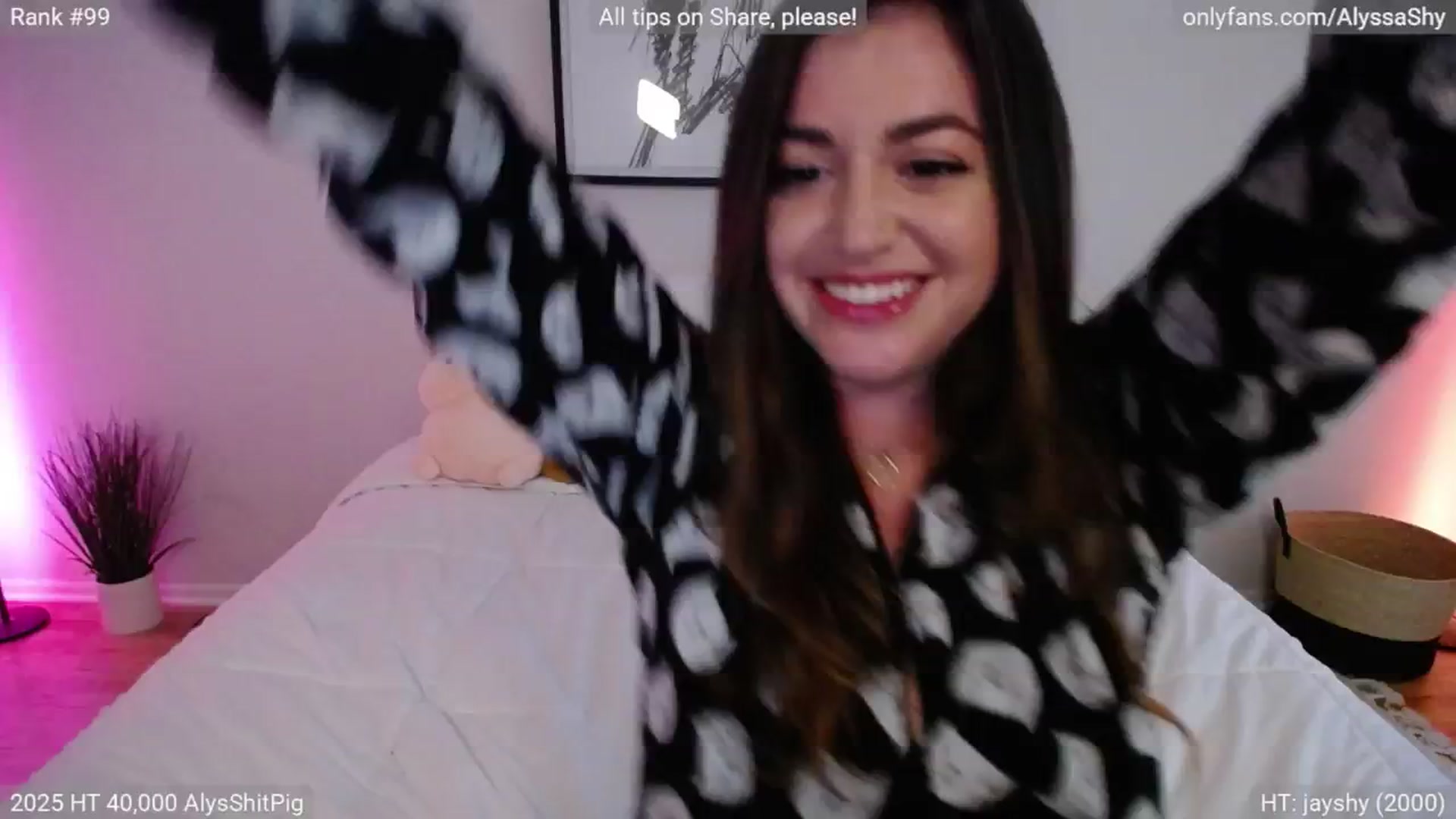 Gallery image thumbnail from AlyssaShy's myfreecams stream on, 07/12/2025, 24:05 image 7 of 20