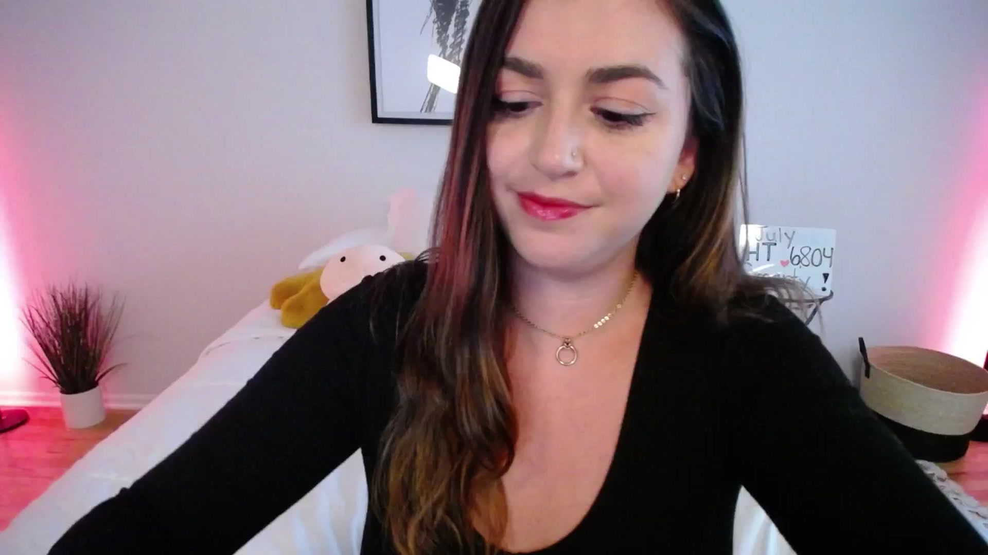 Gallery image thumbnail from AlyssaShy's myfreecams stream on, 07/17/2025, 22:55 image 7 of 20