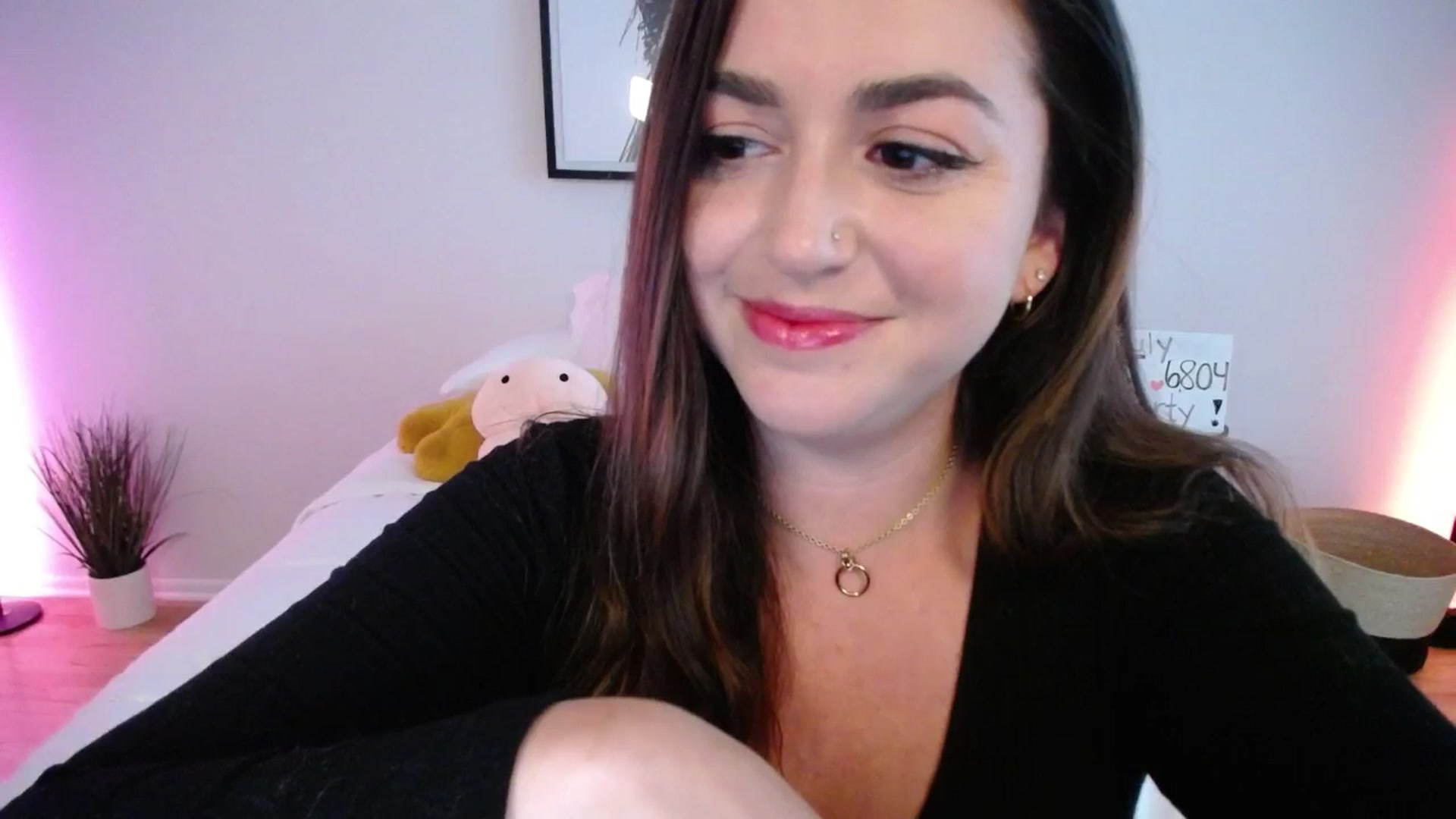 Gallery image thumbnail from AlyssaShy's myfreecams stream on, 07/17/2025, 22:55 image 12 of 20