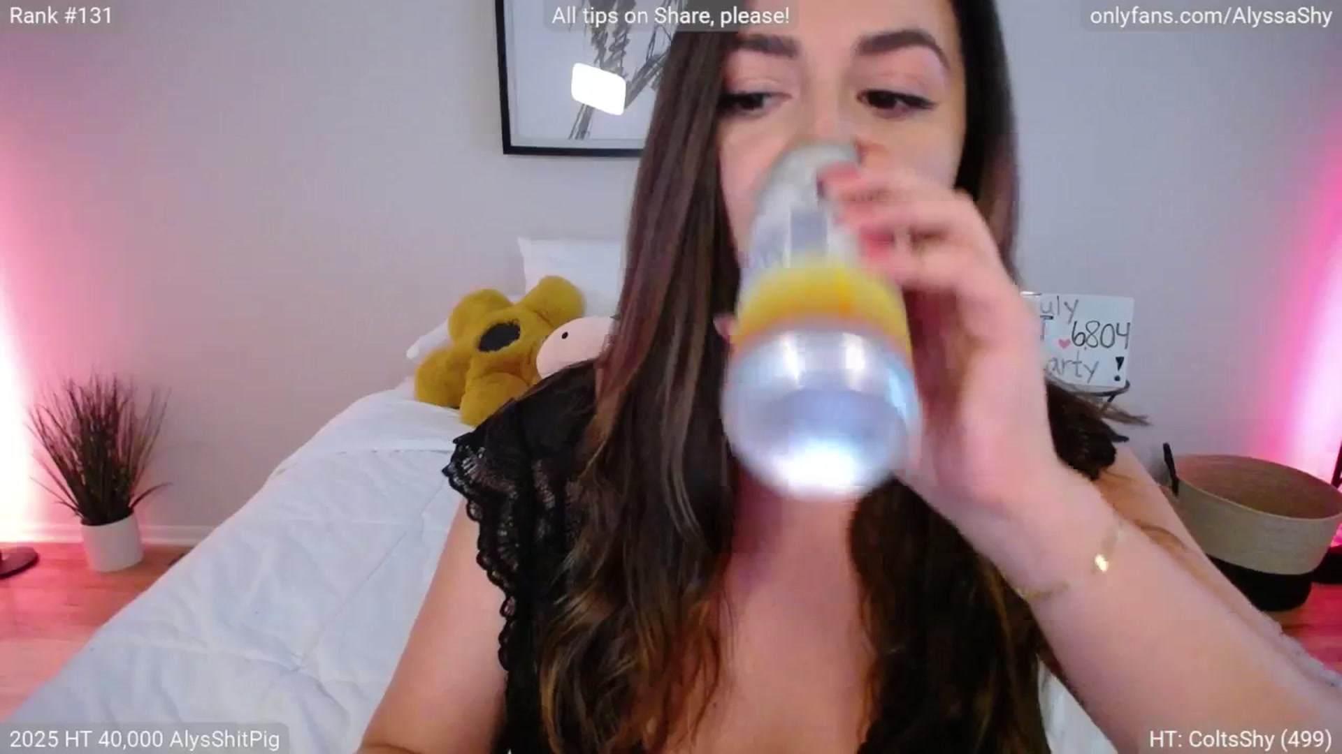 Gallery image thumbnail from AlyssaShy's myfreecams stream on, 07/19/2025, 02:22 image 6 of 20