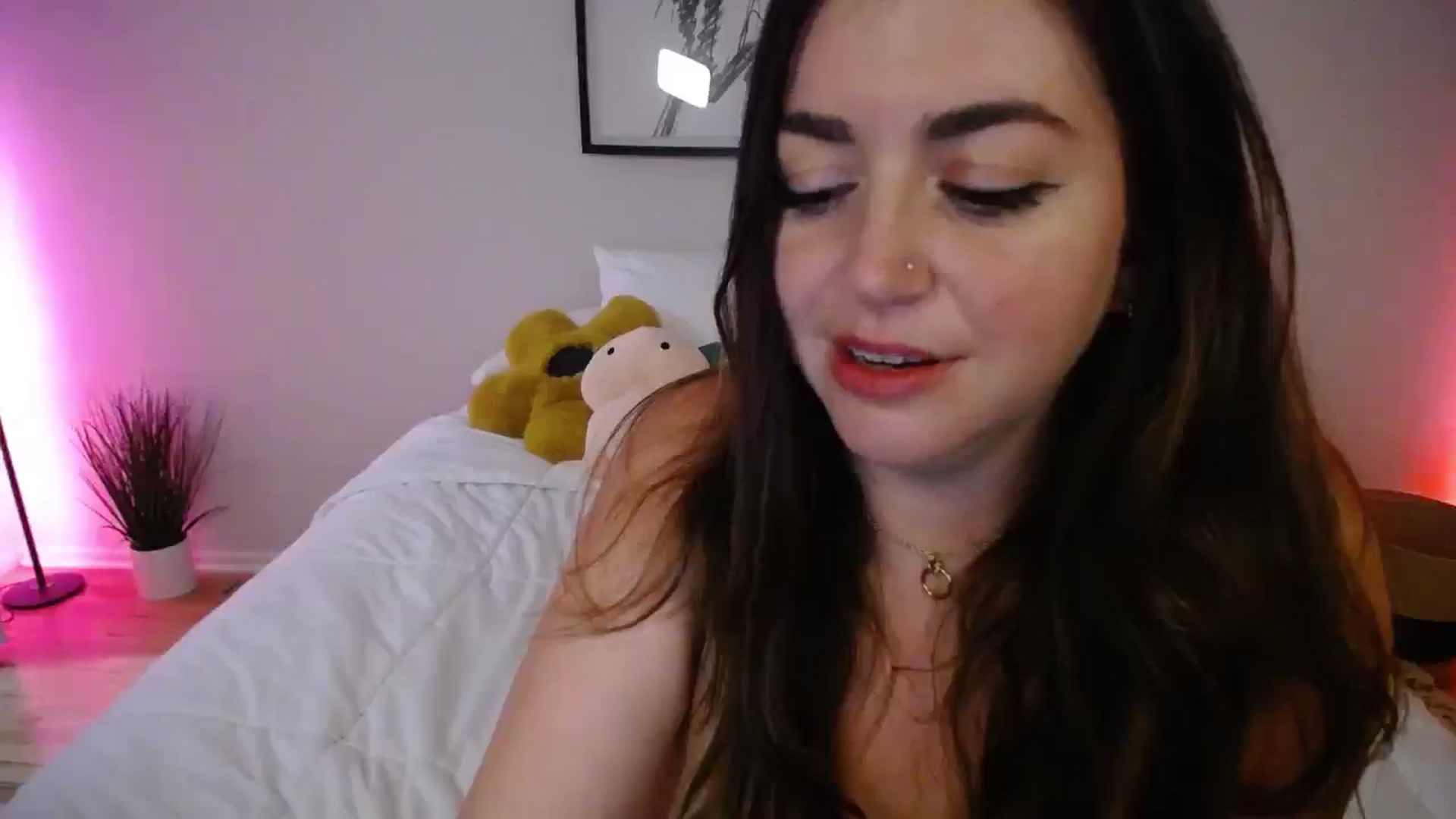 Gallery image thumbnail from AlyssaShy's myfreecams stream on, 07/24/2025, 05:27 image 12 of 20