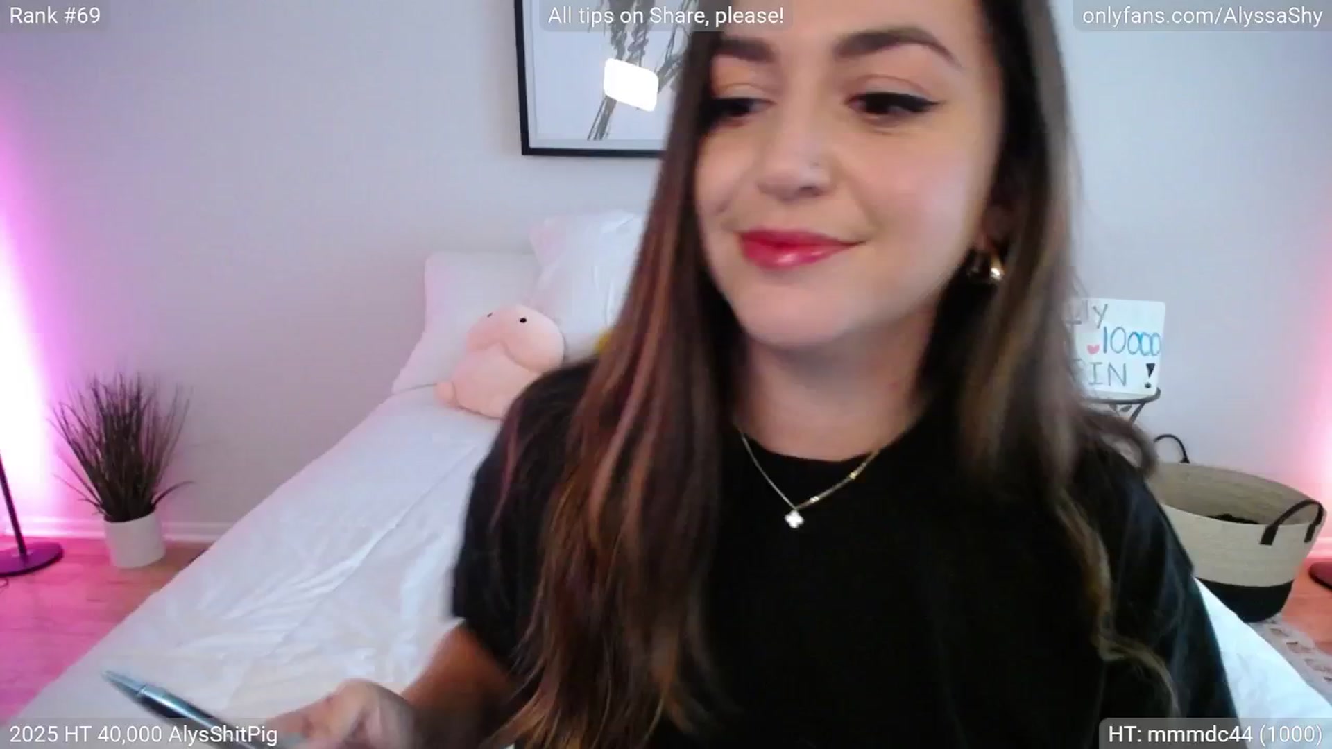 Gallery image thumbnail from AlyssaShy's myfreecams stream on, 08/02/2025, 23:40 image 9 of 20