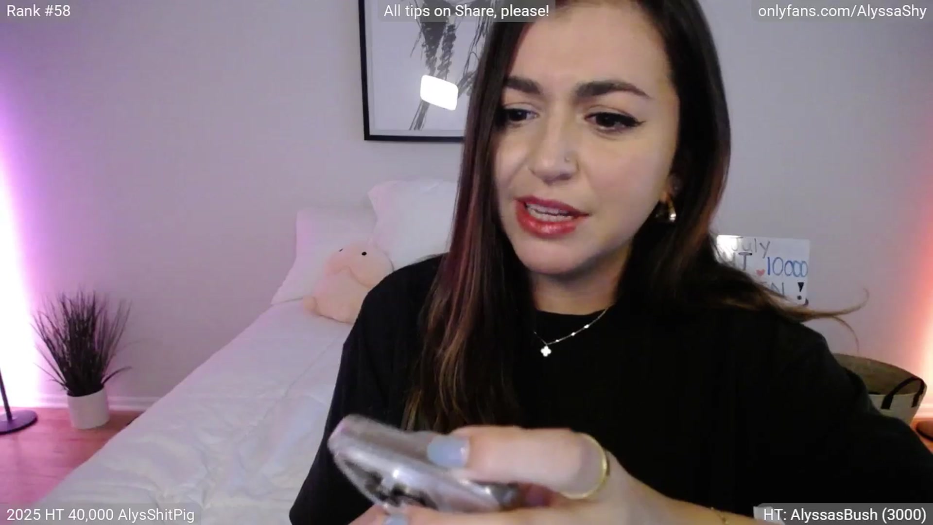 Gallery image thumbnail from AlyssaShy's myfreecams stream on, 08/02/2025, 23:40 image 18 of 20