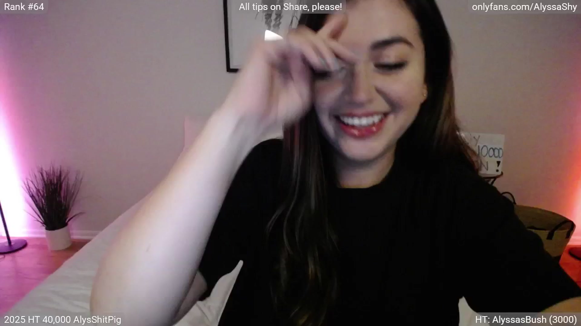 Gallery image thumbnail from AlyssaShy's myfreecams stream on, 08/03/2025, 03:59 image 3 of 20