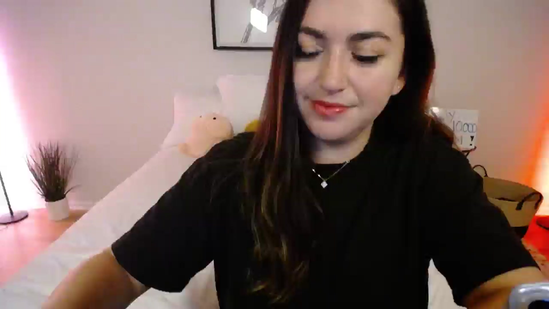 Gallery image thumbnail from AlyssaShy's myfreecams stream on, 08/03/2025, 04:53 image 8 of 20