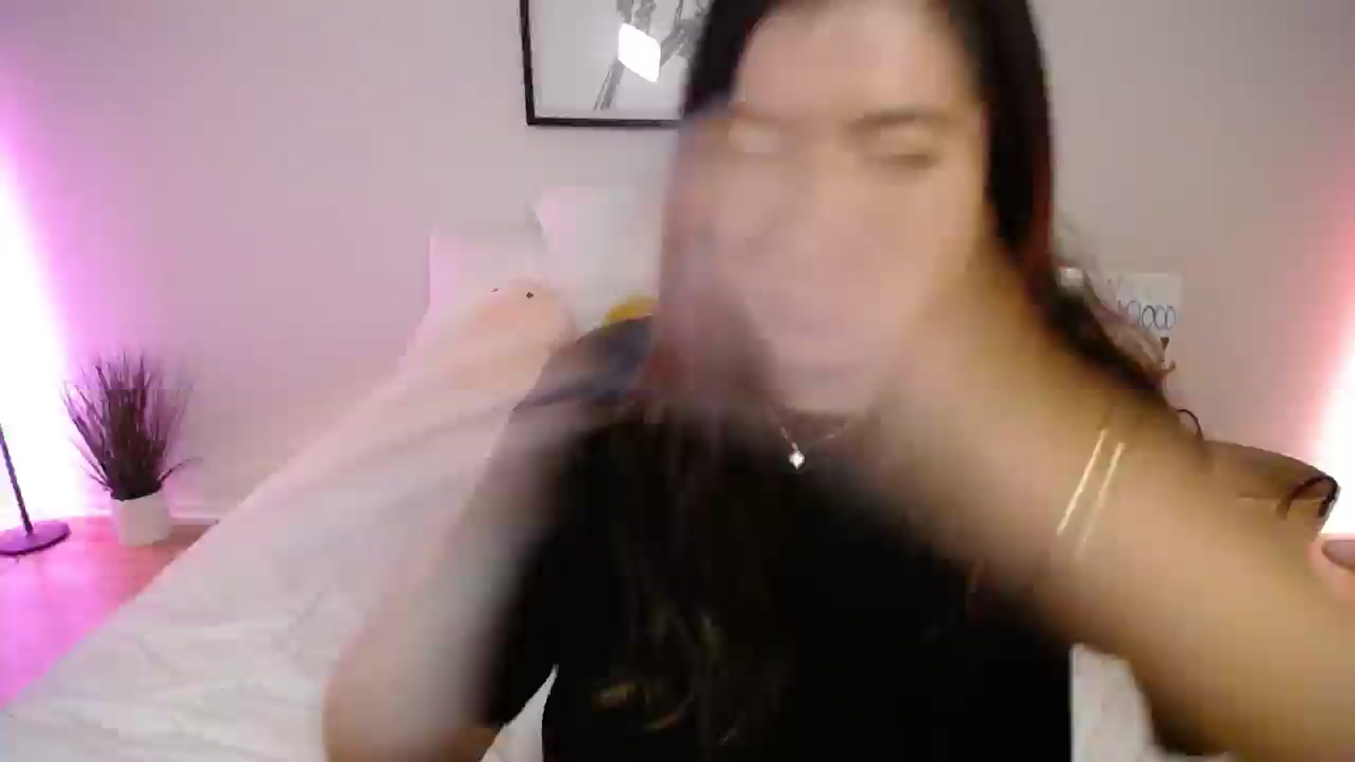 Gallery image thumbnail from AlyssaShy's myfreecams stream on, 08/03/2025, 04:53 image 10 of 20