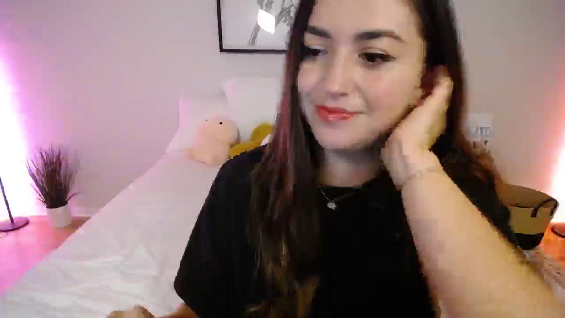 Gallery image thumbnail from AlyssaShy's myfreecams stream on, 08/03/2025, 04:53 image 9 of 20