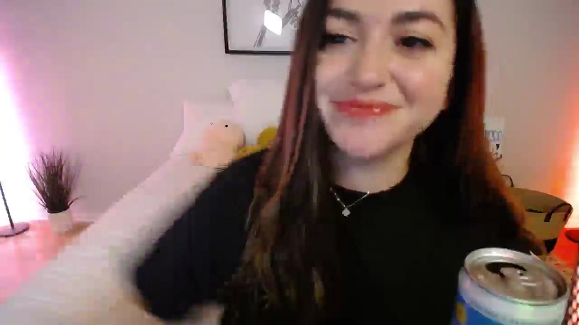Gallery image thumbnail from AlyssaShy's myfreecams stream on, 08/03/2025, 04:53 image 3 of 20