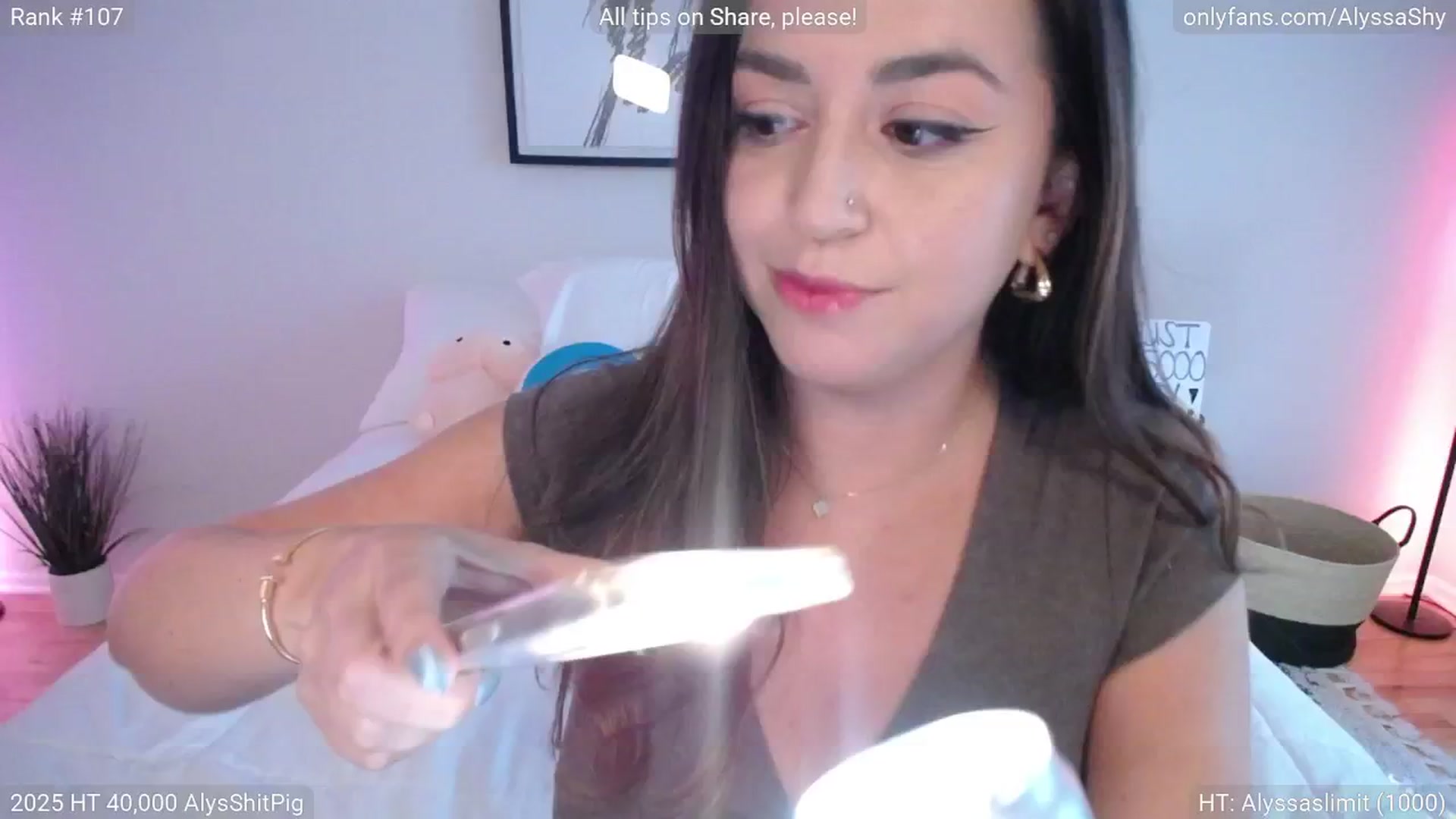 Gallery image thumbnail from AlyssaShy's myfreecams stream on, 08/09/2025, 23:35 image 10 of 20
