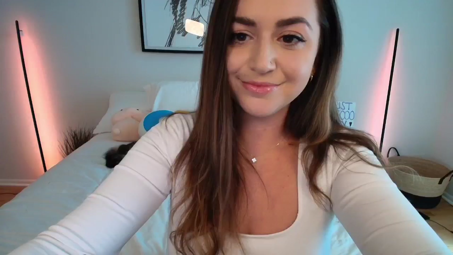 Gallery image thumbnail from AlyssaShy's myfreecams stream on, 08/17/2025, 21:54 image 2 of 20