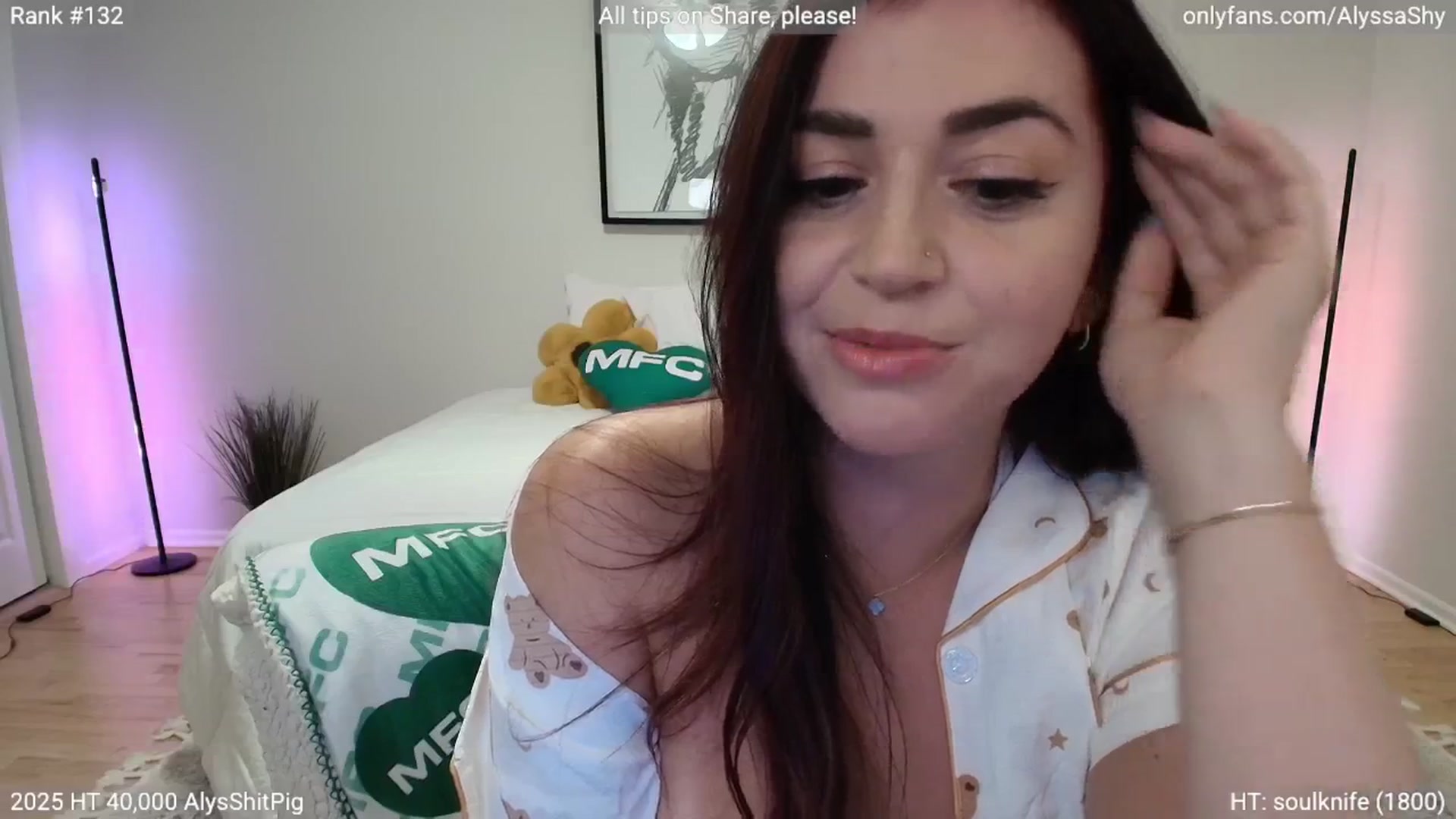 Gallery image thumbnail from AlyssaShy's myfreecams stream on, 08/24/2025, 01:03 image 12 of 20