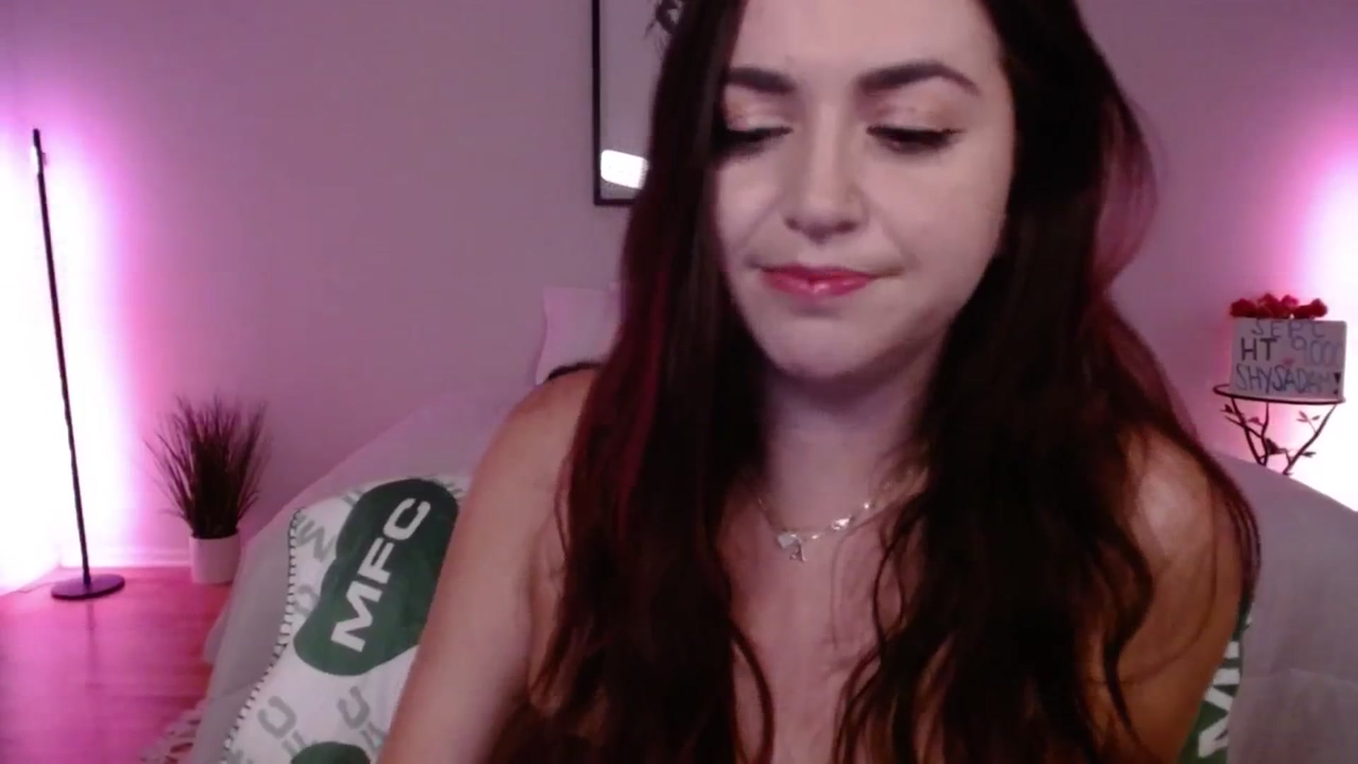 Gallery image thumbnail from AlyssaShy's myfreecams stream on, 09/11/2025, 23:21 image 13 of 20