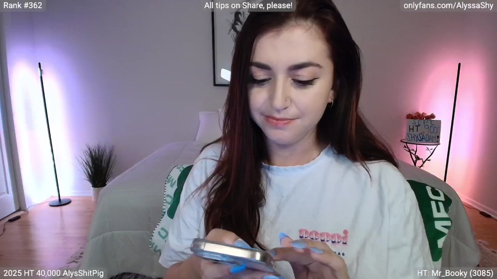 Gallery image thumbnail from AlyssaShy's myfreecams stream on, 09/13/2025, 24:19 image 17 of 20