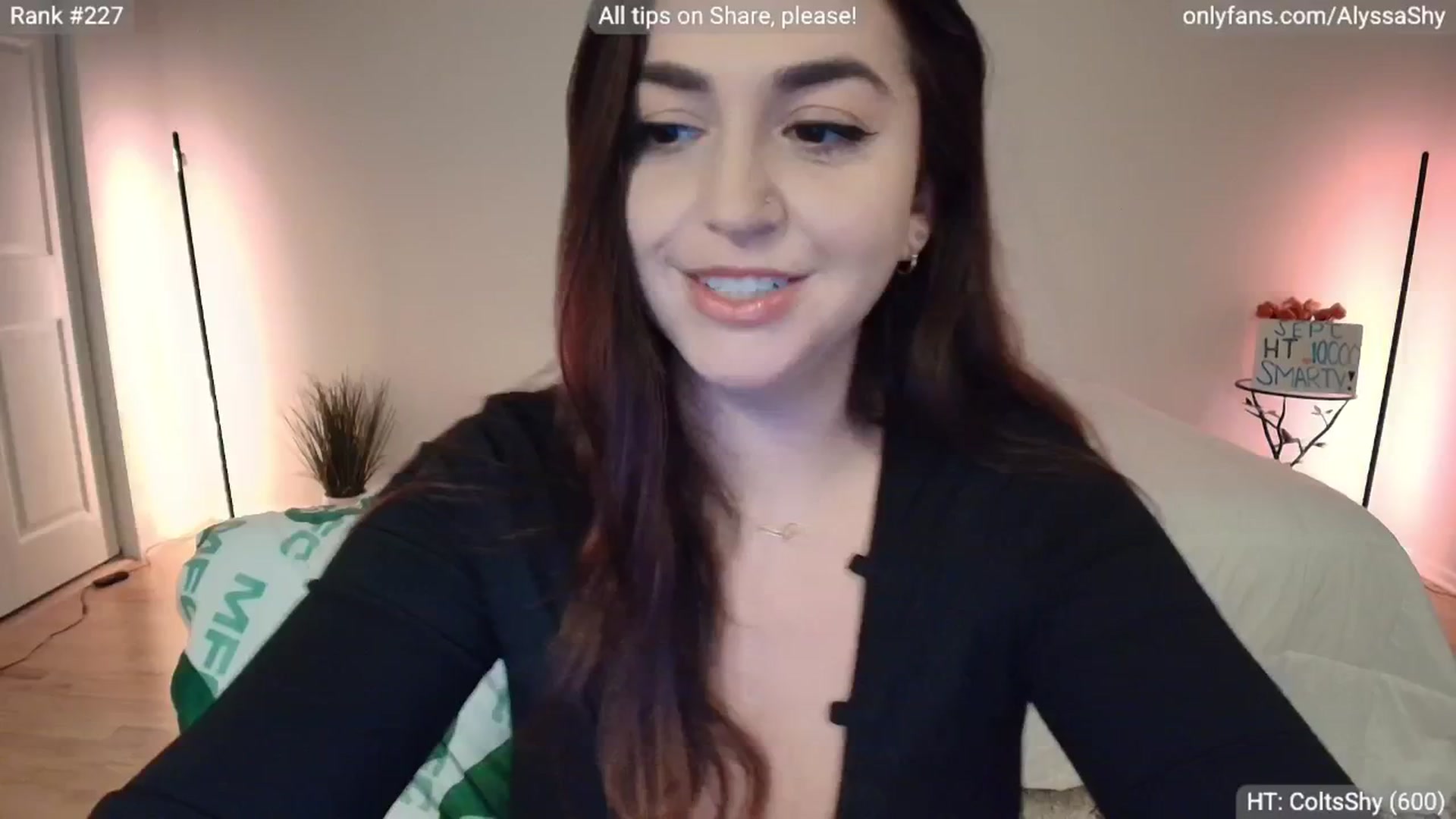 Gallery image thumbnail from AlyssaShy's myfreecams stream on, 09/25/2025, 23:25 image 9 of 20
