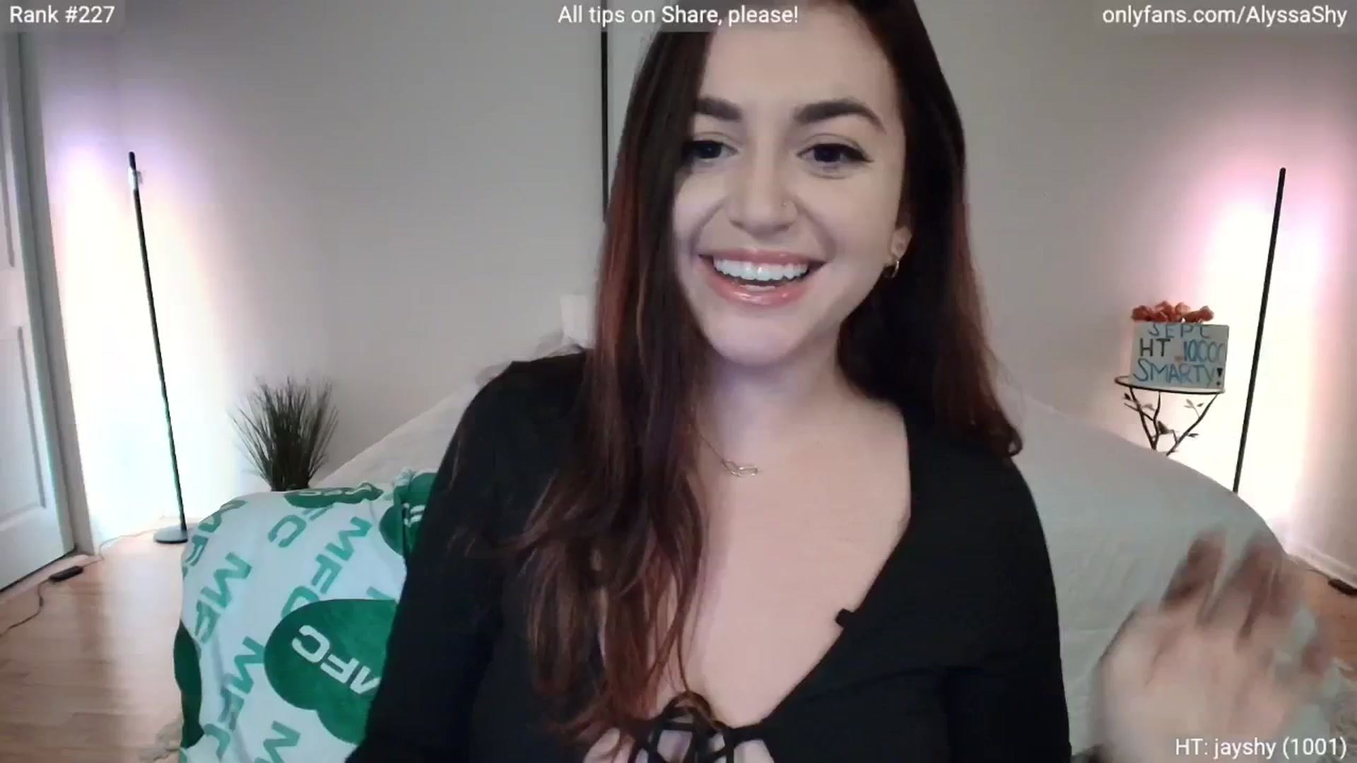 Gallery image thumbnail from AlyssaShy's myfreecams stream on, 09/25/2025, 23:25 image 15 of 20