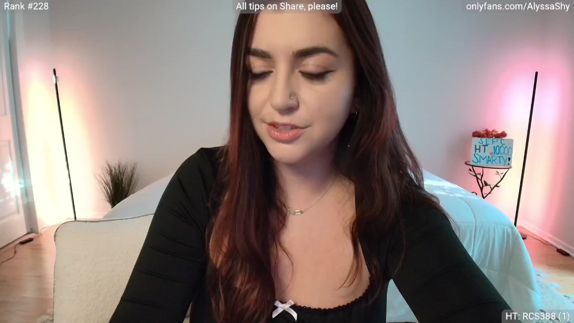 Gallery image thumbnail from AlyssaShy's myfreecams stream on, 09/26/2025, 22:56 image 2 of 20
