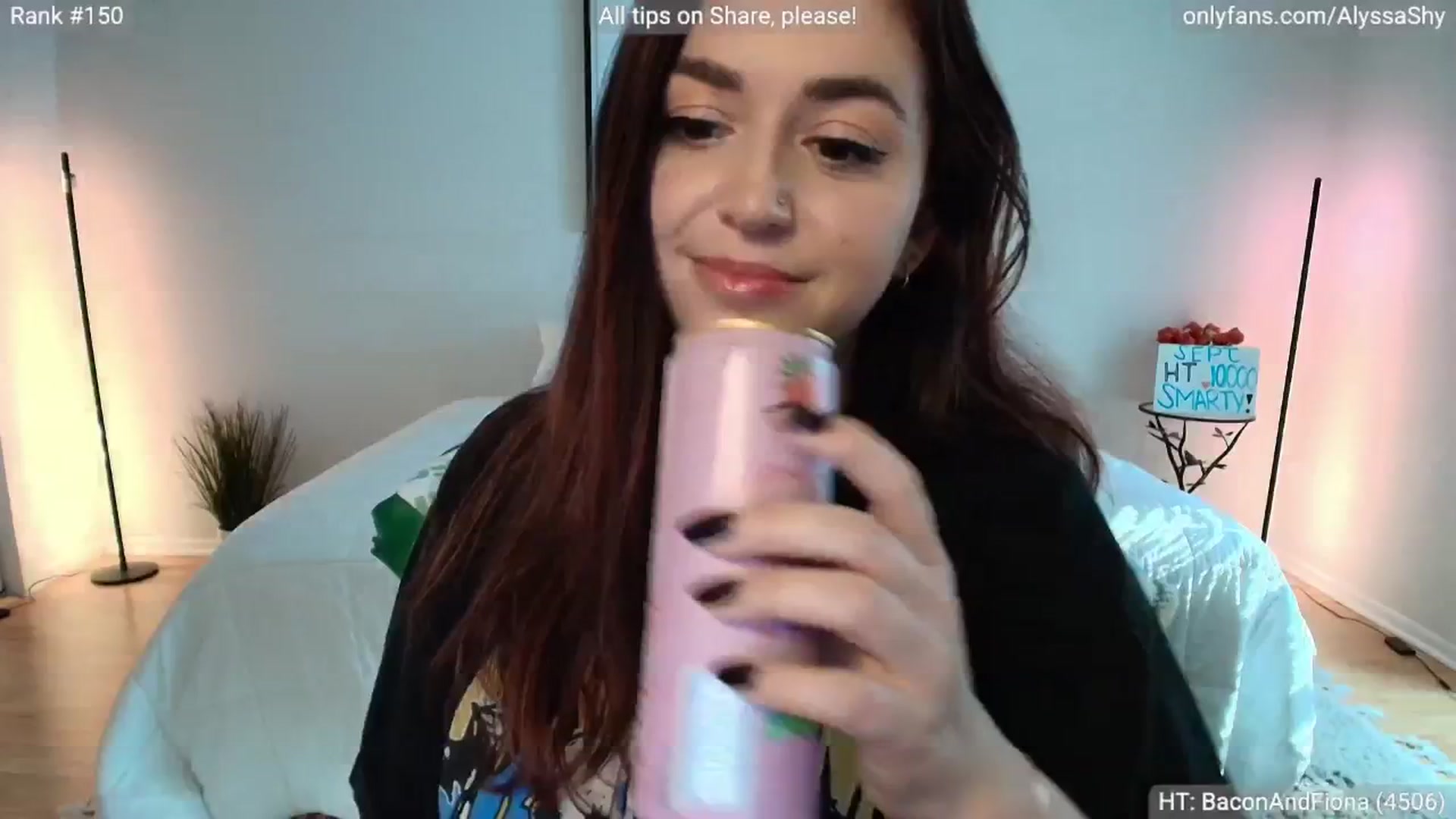 Gallery image thumbnail from AlyssaShy's myfreecams stream on, 09/28/2025, 20:56 image 16 of 20