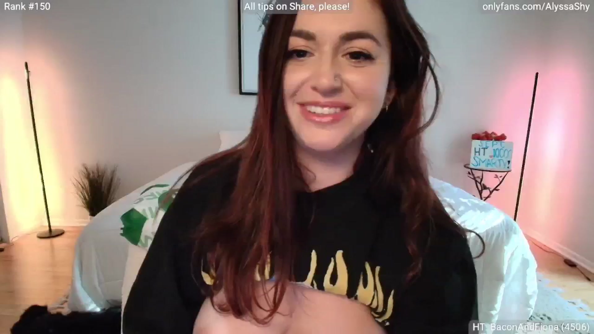 Gallery image thumbnail from AlyssaShy's myfreecams stream on, 09/28/2025, 20:56 image 18 of 20