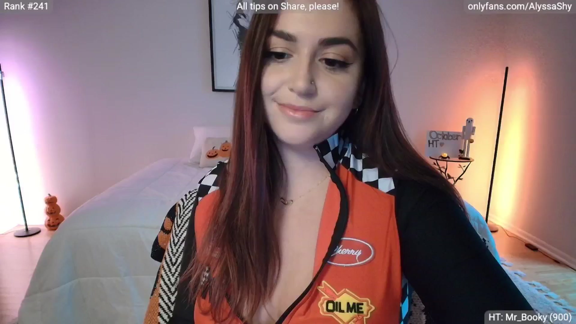 Gallery image thumbnail from AlyssaShy's myfreecams stream on, 10/01/2025, 22:37 image 16 of 20