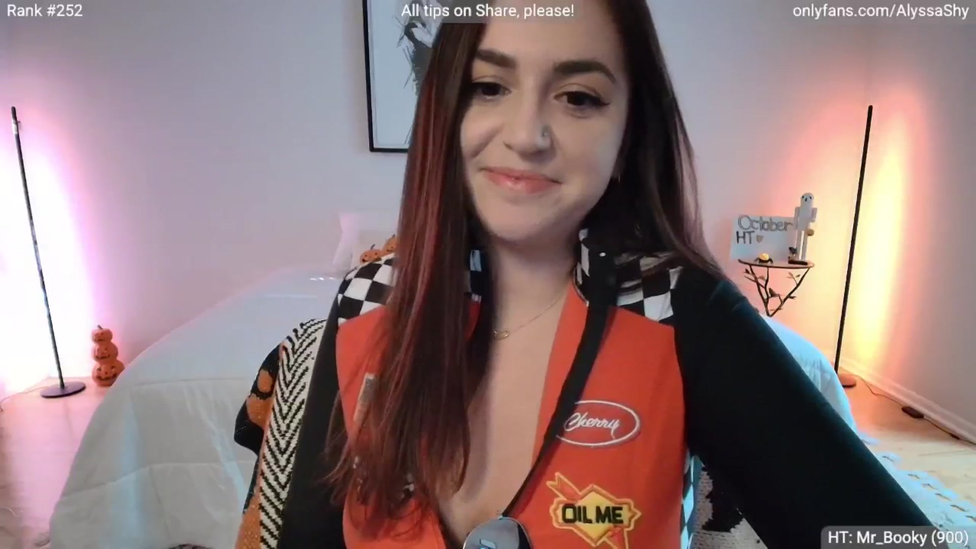Gallery image thumbnail from AlyssaShy's myfreecams stream on, 10/01/2025, 22:37 image 12 of 20