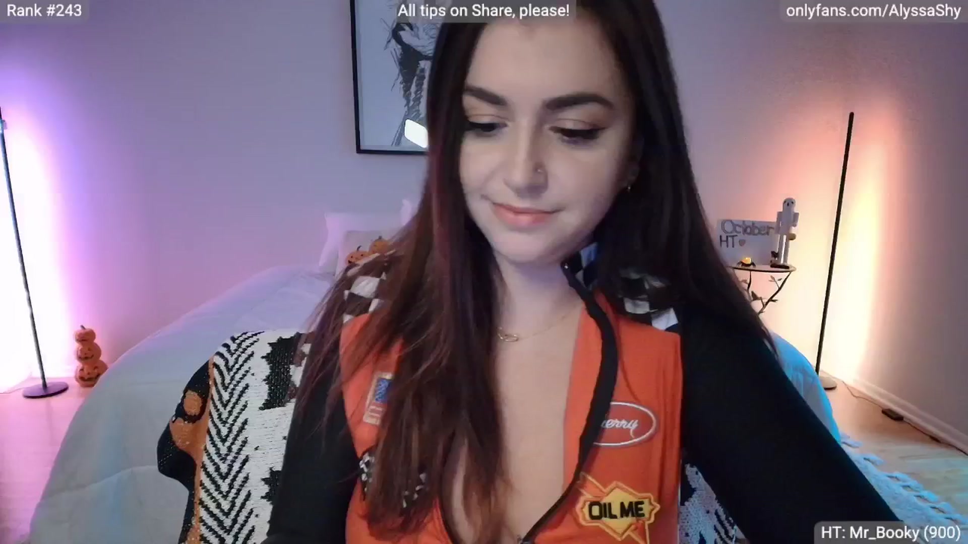 Gallery image thumbnail from AlyssaShy's myfreecams stream on, 10/01/2025, 22:37 image 17 of 20