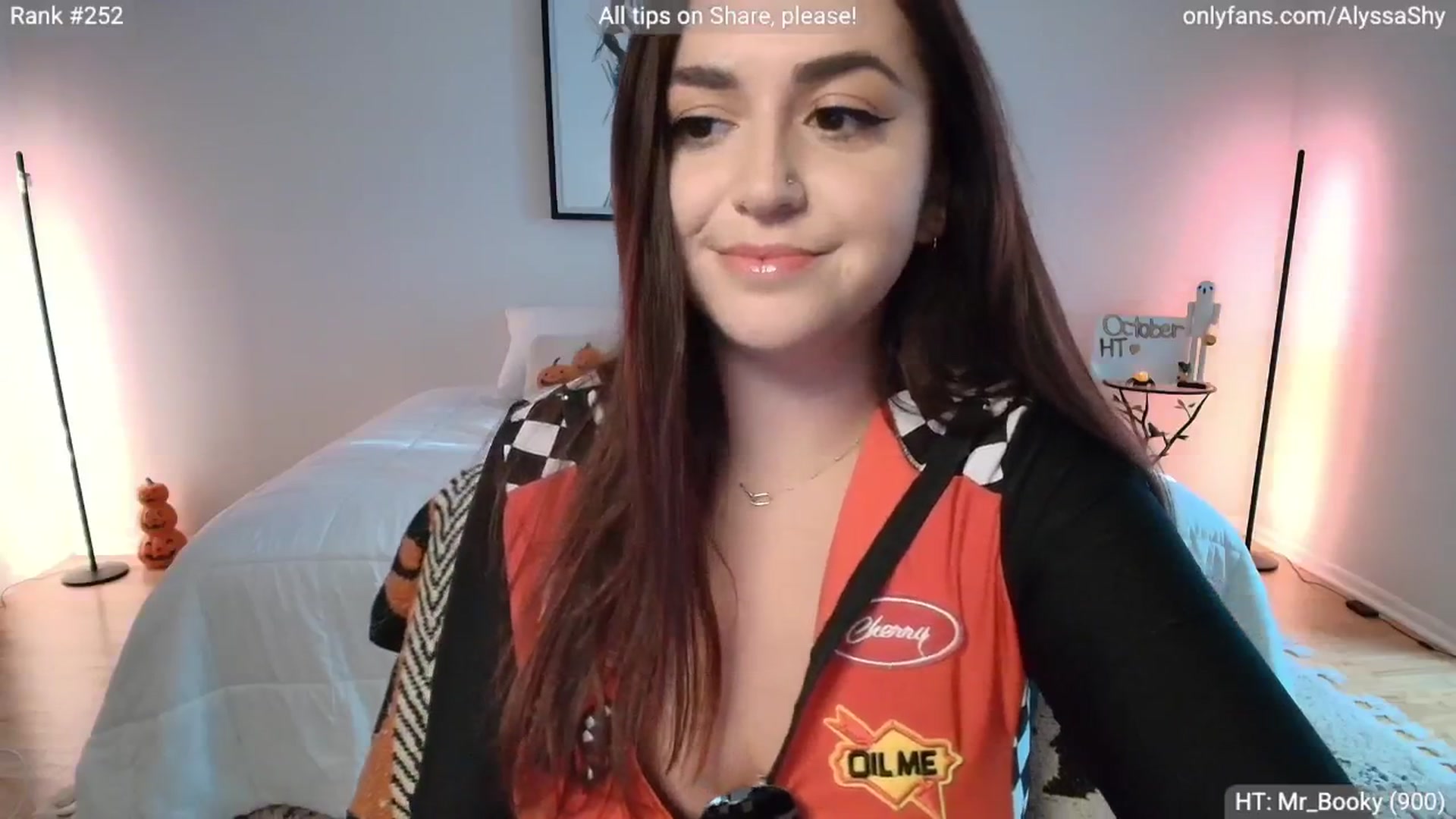 Gallery image thumbnail from AlyssaShy's myfreecams stream on, 10/01/2025, 22:37 image 10 of 20