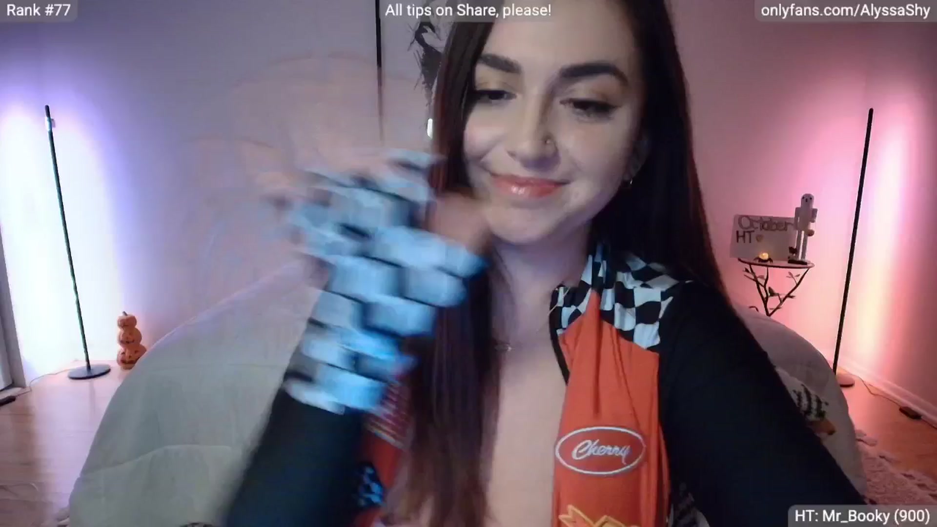 Gallery image thumbnail from AlyssaShy's myfreecams stream on, 10/01/2025, 23:27 image 14 of 20