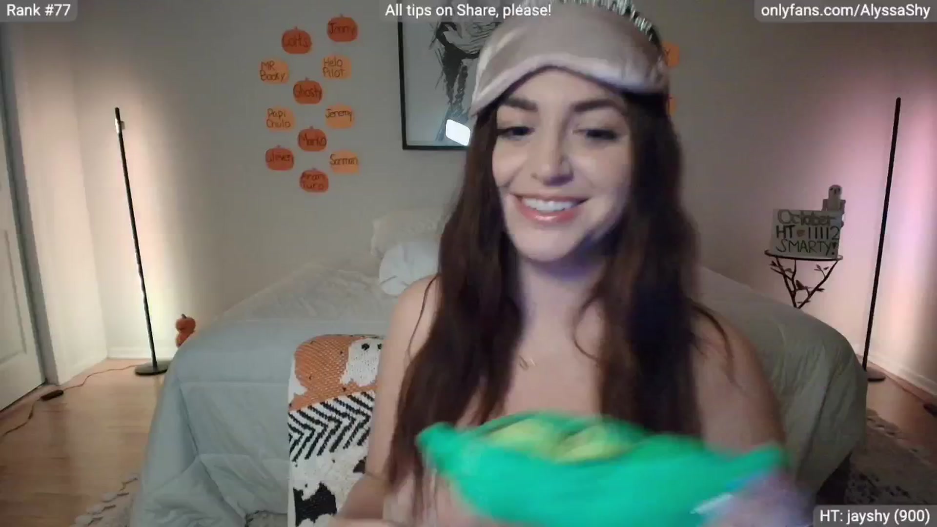Gallery image thumbnail from AlyssaShy's myfreecams stream on, 10/17/2025, 23:54 image 10 of 20