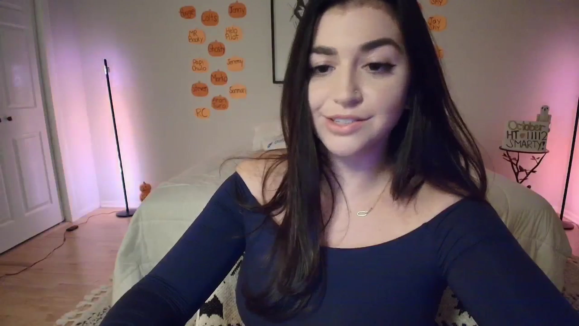 Gallery image thumbnail from AlyssaShy's myfreecams stream on, 10/22/2025, 23:34 image 18 of 20