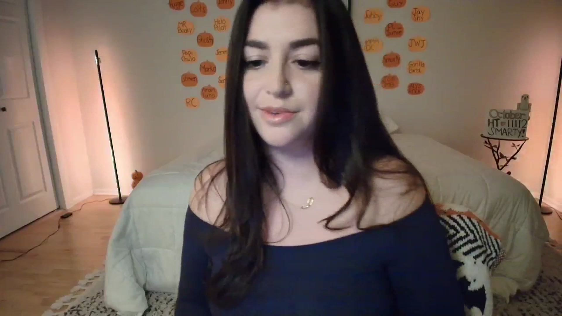 Gallery image thumbnail from AlyssaShy's myfreecams stream on, 10/22/2025, 23:34 image 16 of 20