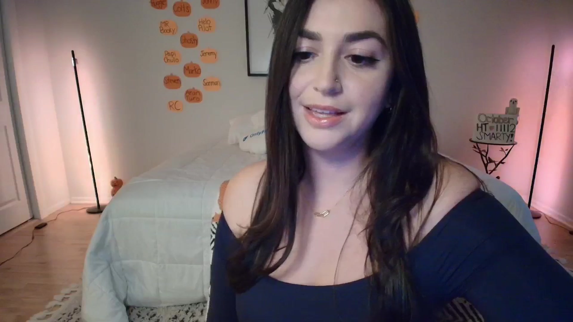 Gallery image thumbnail from AlyssaShy's myfreecams stream on, 10/22/2025, 23:34 image 2 of 20