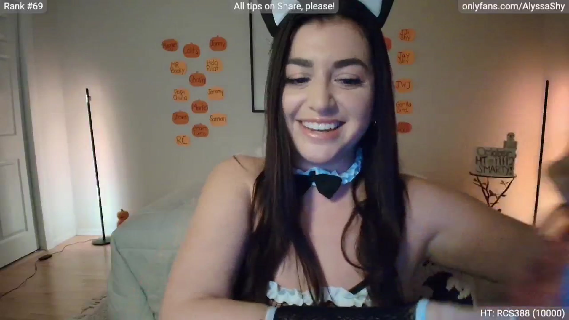 Gallery image thumbnail from AlyssaShy's myfreecams stream on, 10/24/2025, 22:43 image 19 of 20