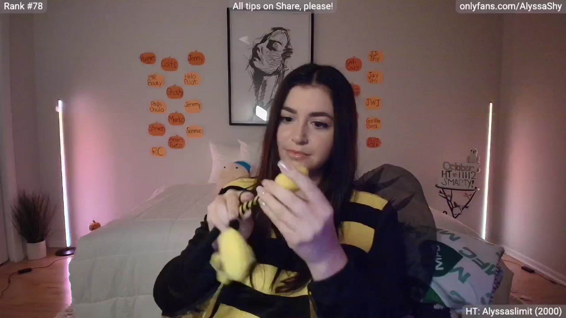 Gallery image thumbnail from AlyssaShy's myfreecams stream on, 10/30/2025, 22:58 image 16 of 20